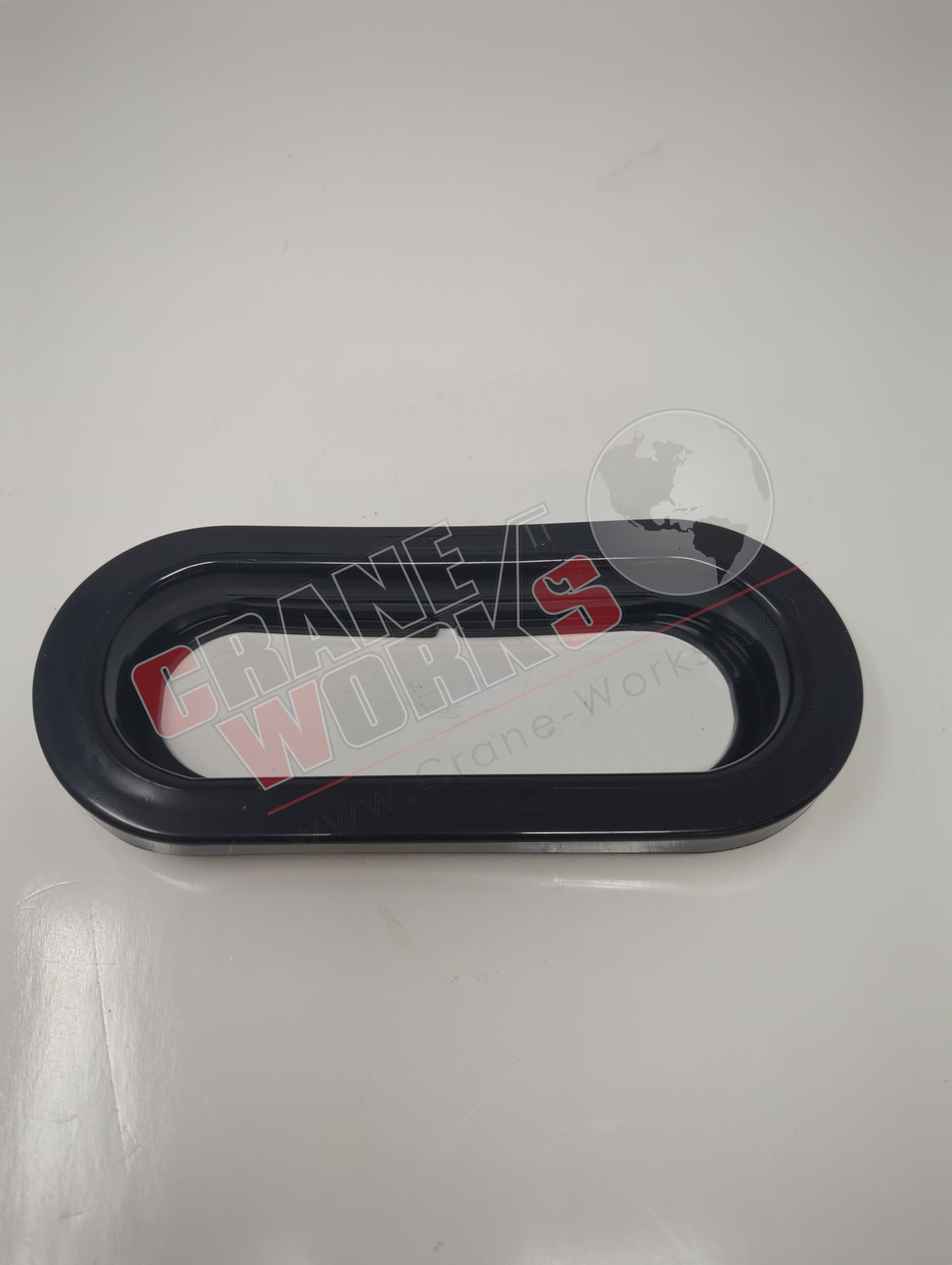 Picture of Pt6000G, a New Oval Grommet Model 60, angle 2.