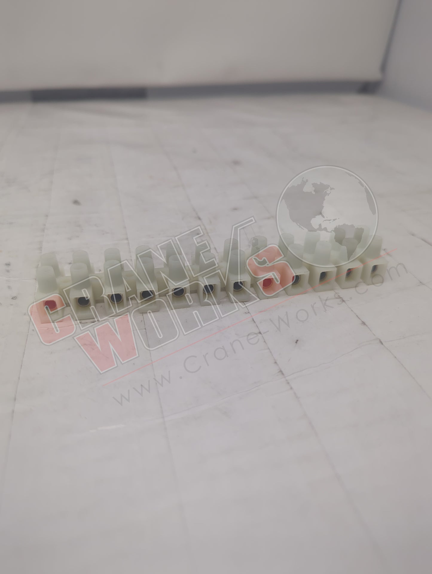 6YJ02 | New Barrier Strip