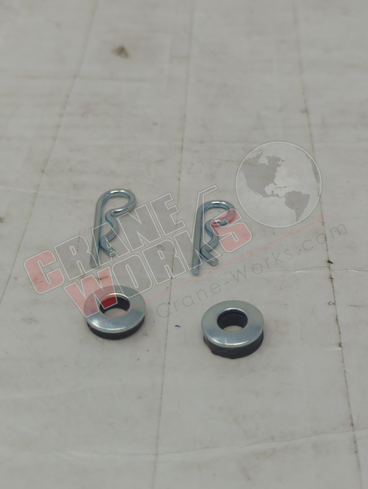 18400-P5 | New Fastner Pk;Bumper W/ Hair Pin