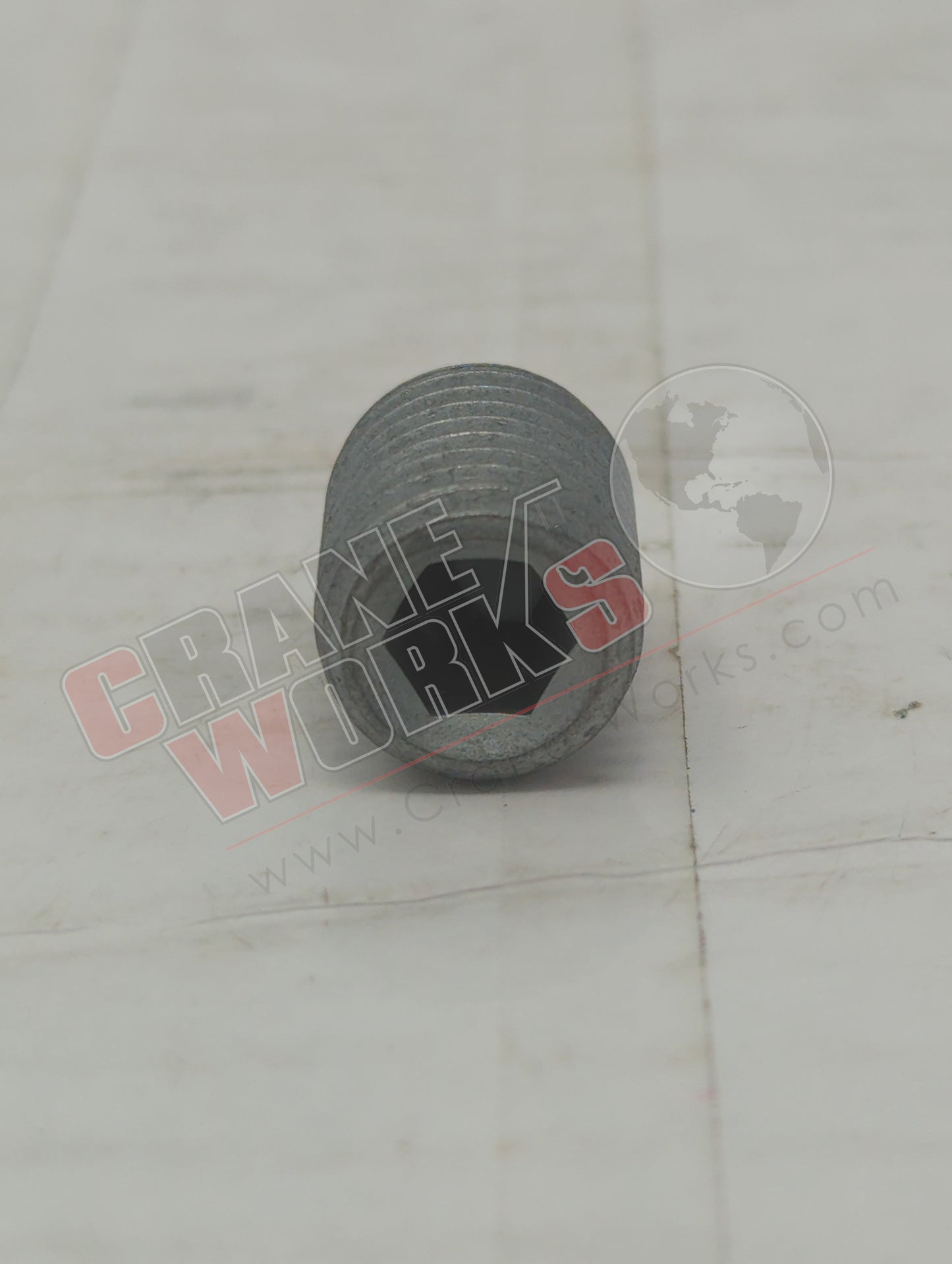 32424 | New Pointed Screw