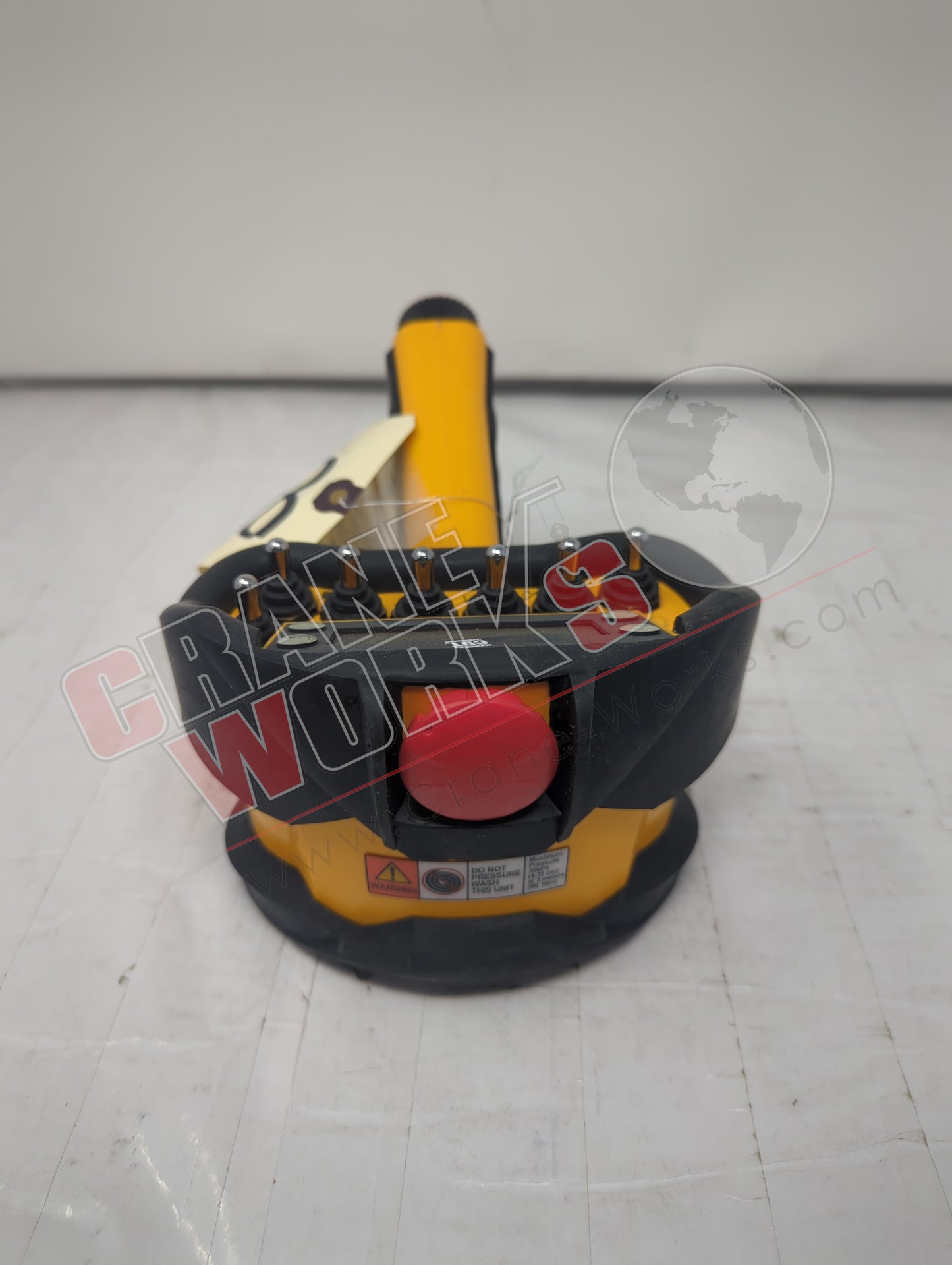 84200 | New Transmitter Radio 7 Fctn Cdt Rgd Lcd