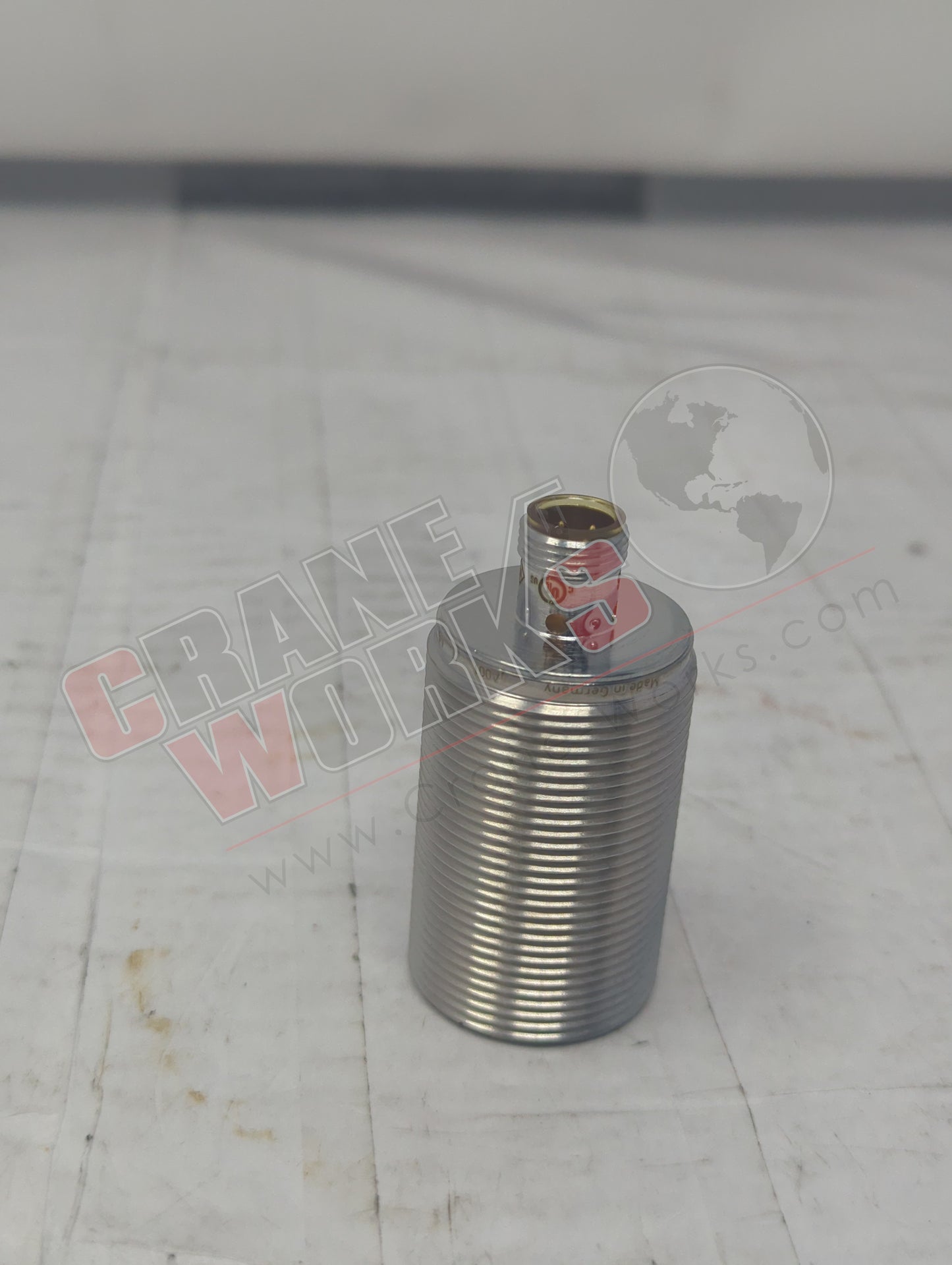 40KH29 | New Sensor,Proximity,10-30Vdc,100Hz,3 Wire,Pnp