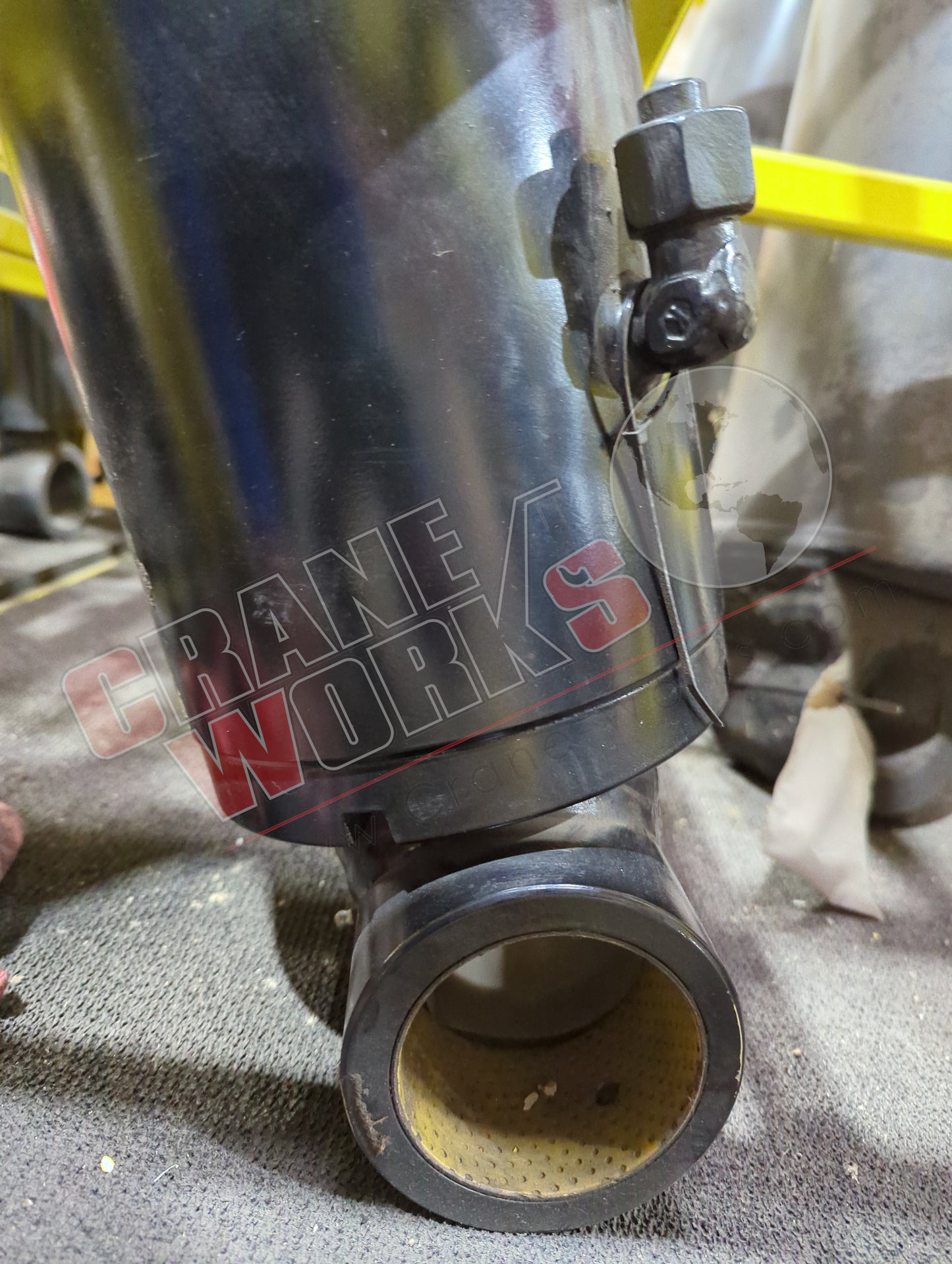 UP1734 | New Outer Boom Cylinder