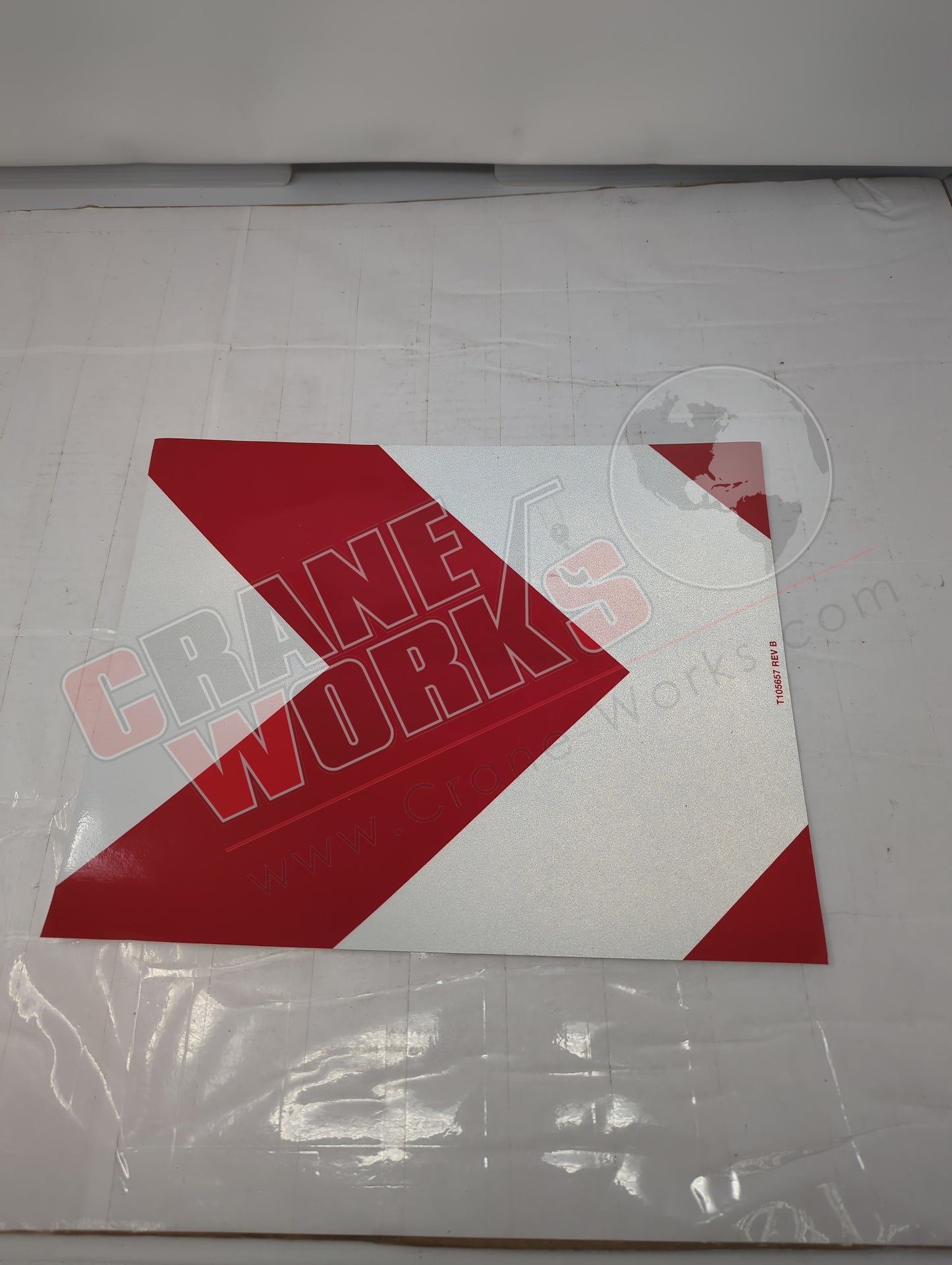 T105657 | New Decal, Outrigger