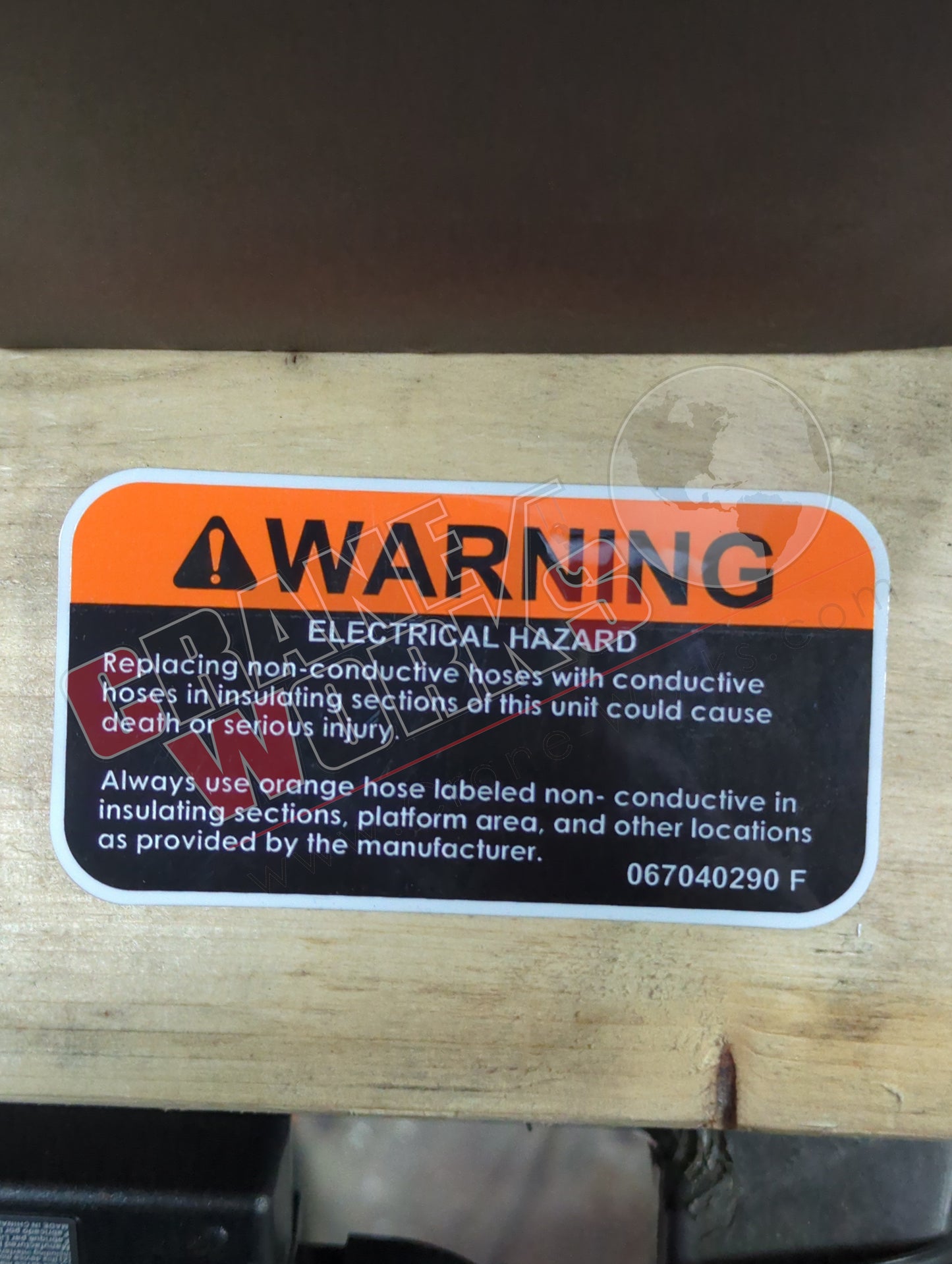 067040290 | New Electrical Hazards Warning Decal