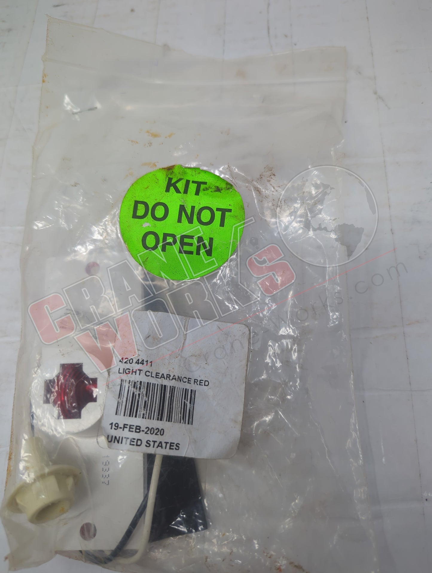 420 4411 | New Light,Clearane Red