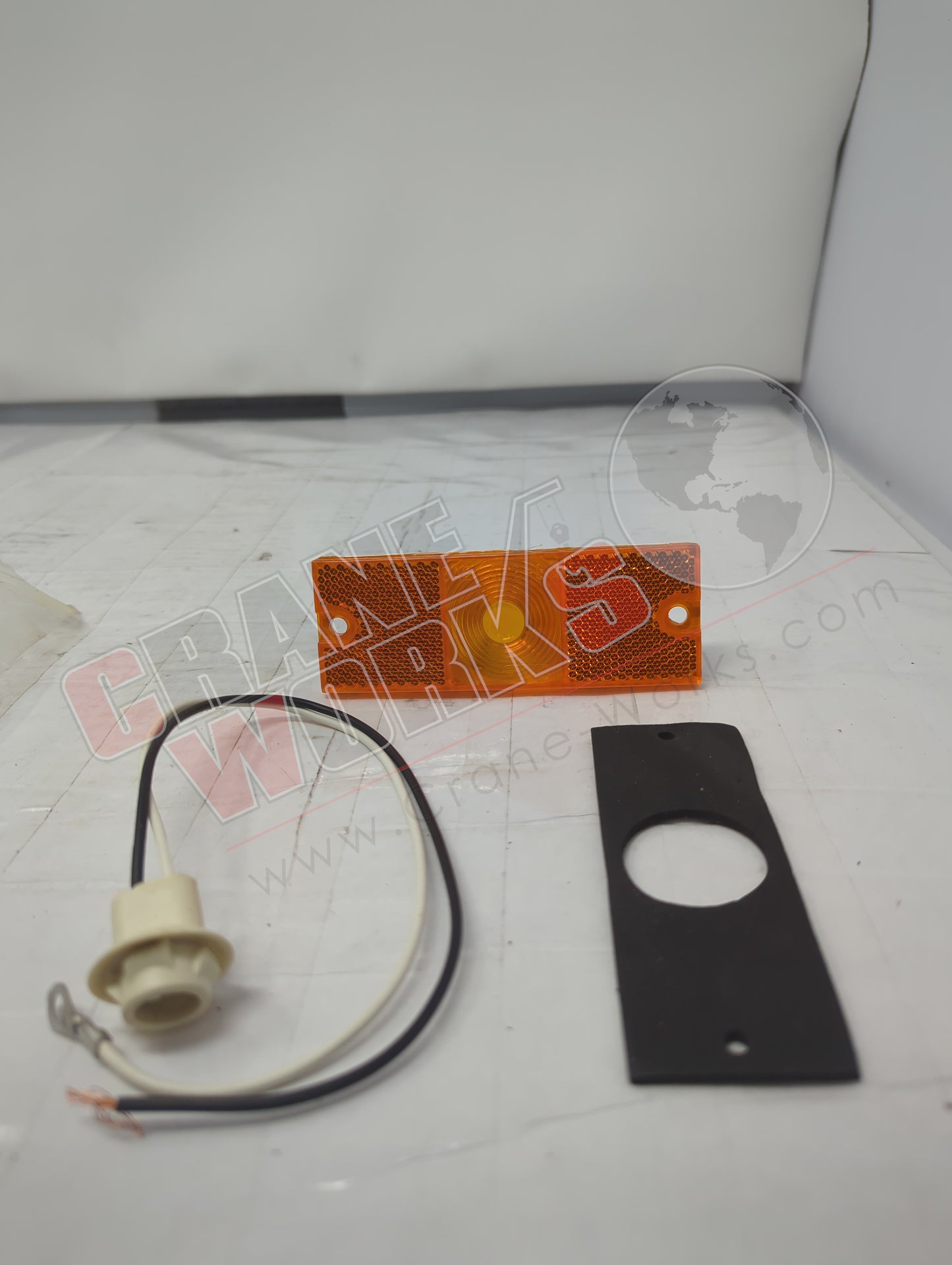 420 4412 | New Light,Clearane Yellow