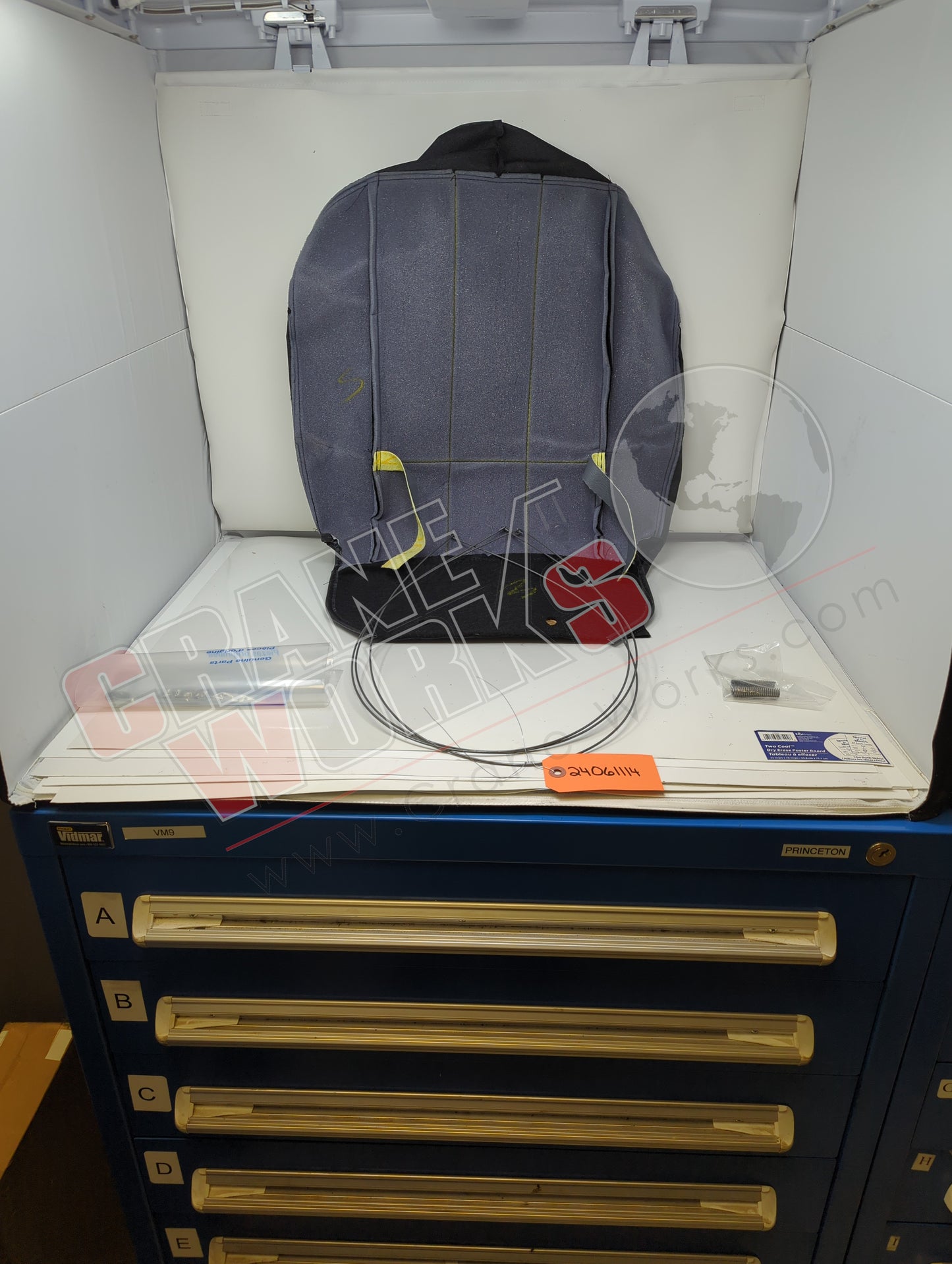 24061114 | New Seat Cover