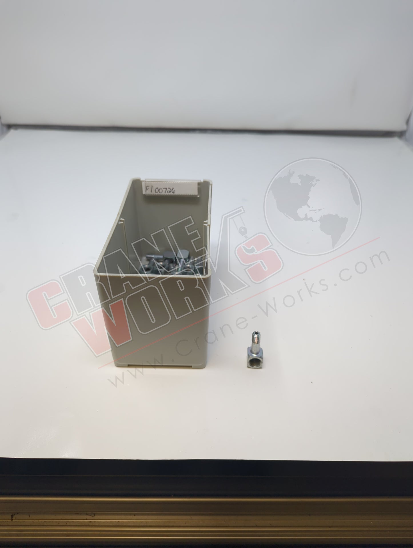 F100726 | New Conn 90 Deg Stud 1/8 Bsp Fx 1/