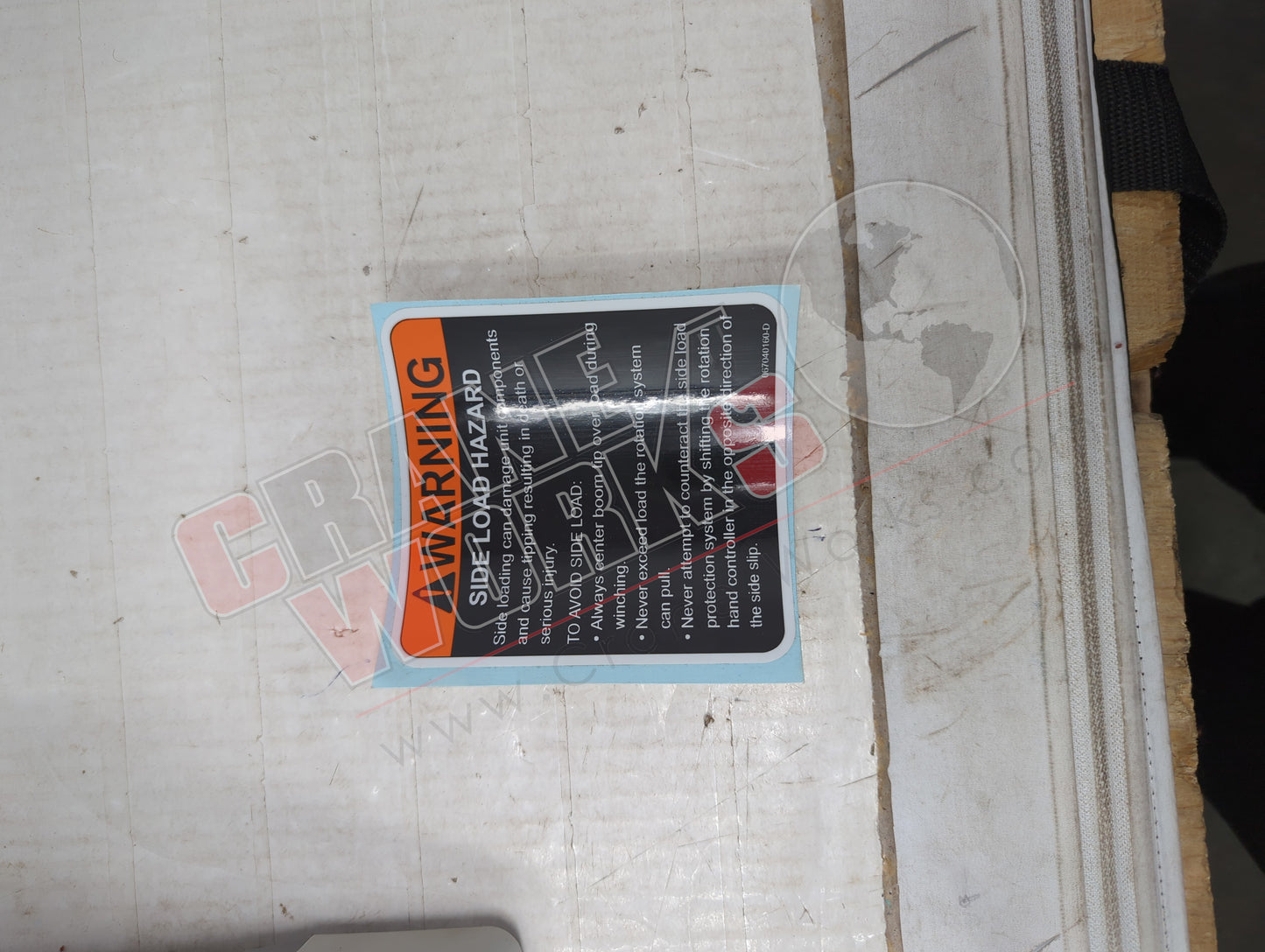 067040160 | New Side Load Hazard Warning Decal