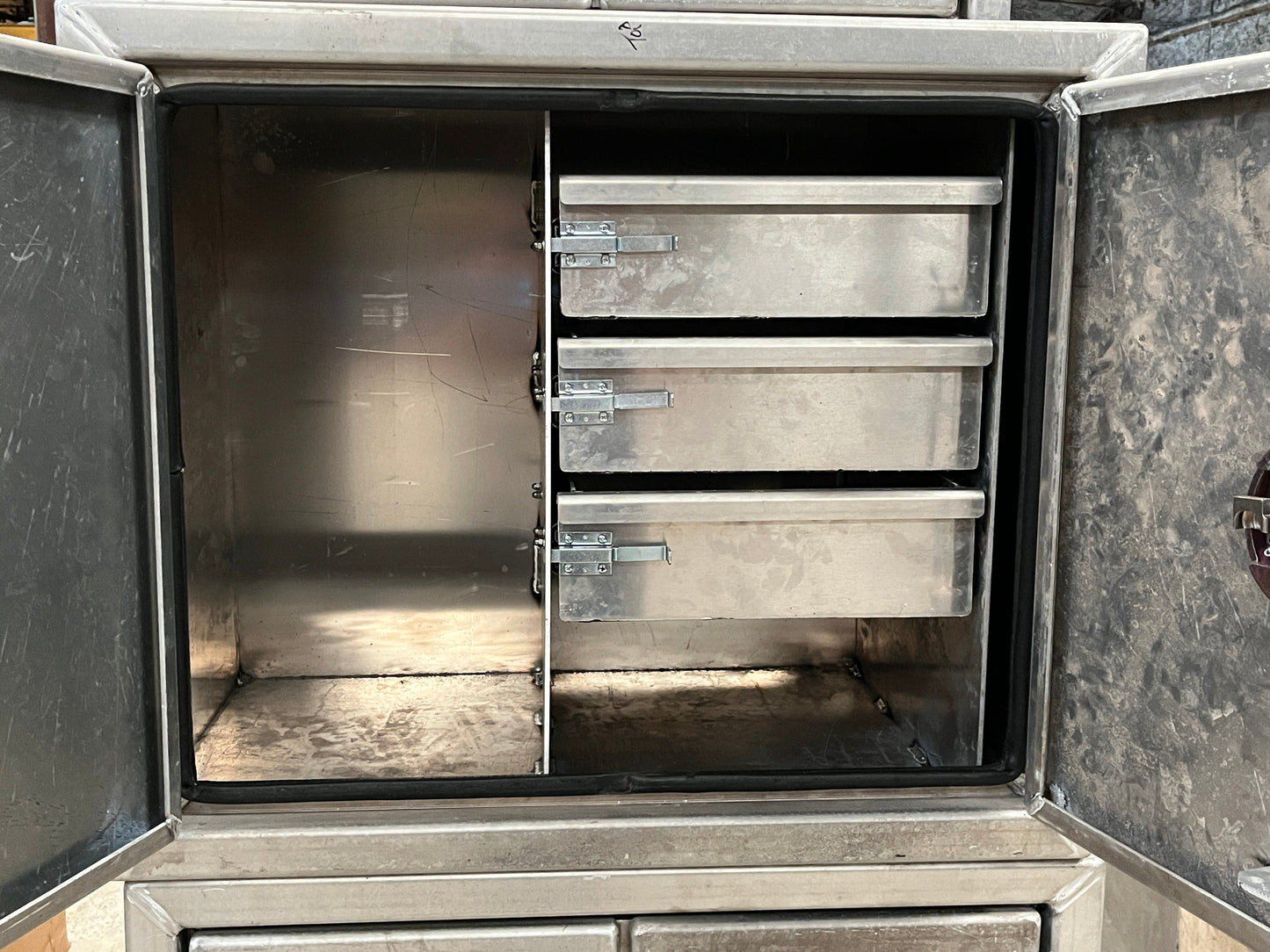 324-38 | NEW 24X36X30 TOOLBOX W/3 DRAWERS