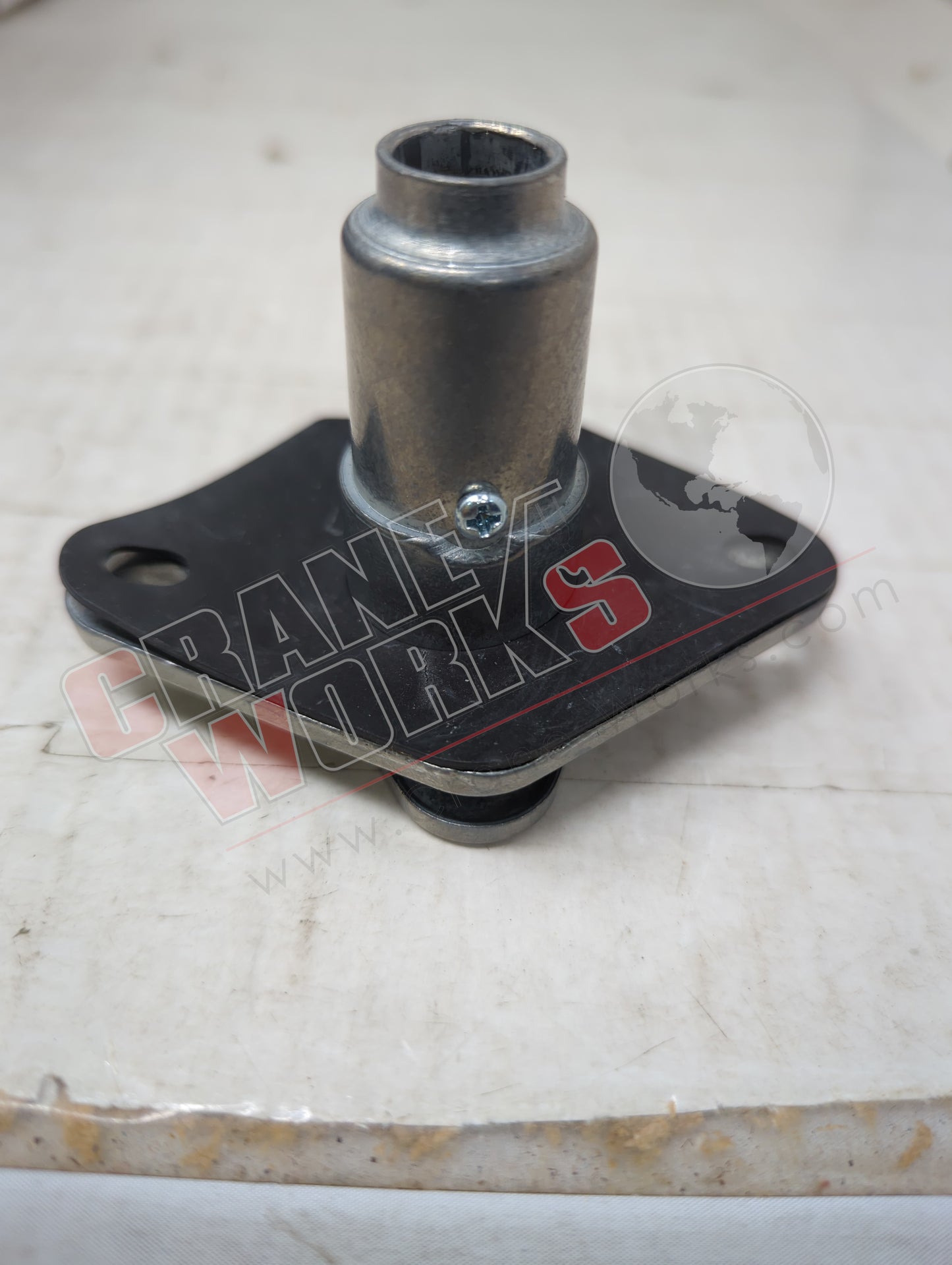 Picture of 402S, a New 4 Pin Round Female Connector, angle 3.