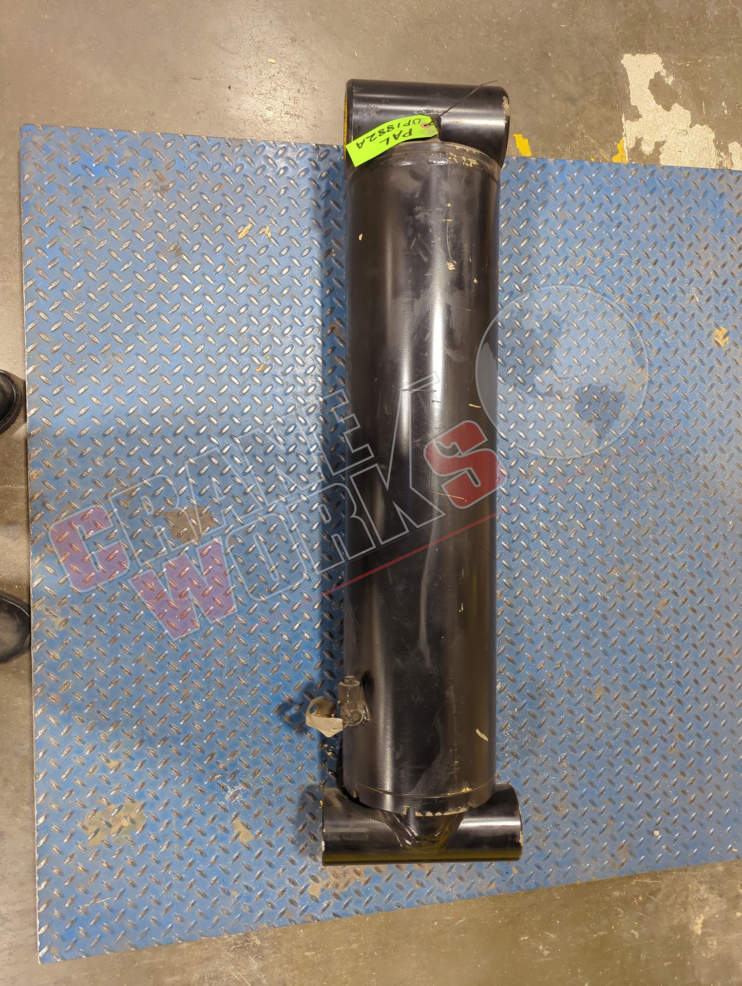 UP1882A | New Lifting Cylinder