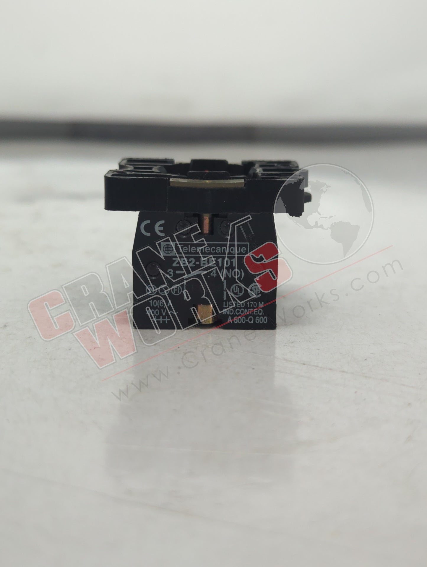 58008815 | New Contact Block