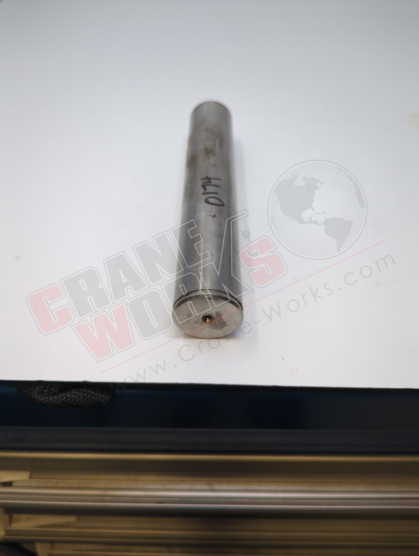 311.445.0174 | New Pin, Scissor