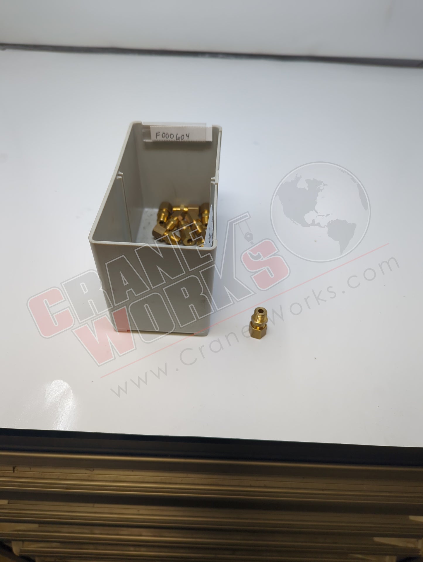 F000604 | New Straight Coupling 3/16"-R1/8"