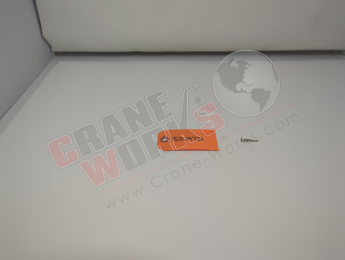 15304731 | New Terminal End, Male