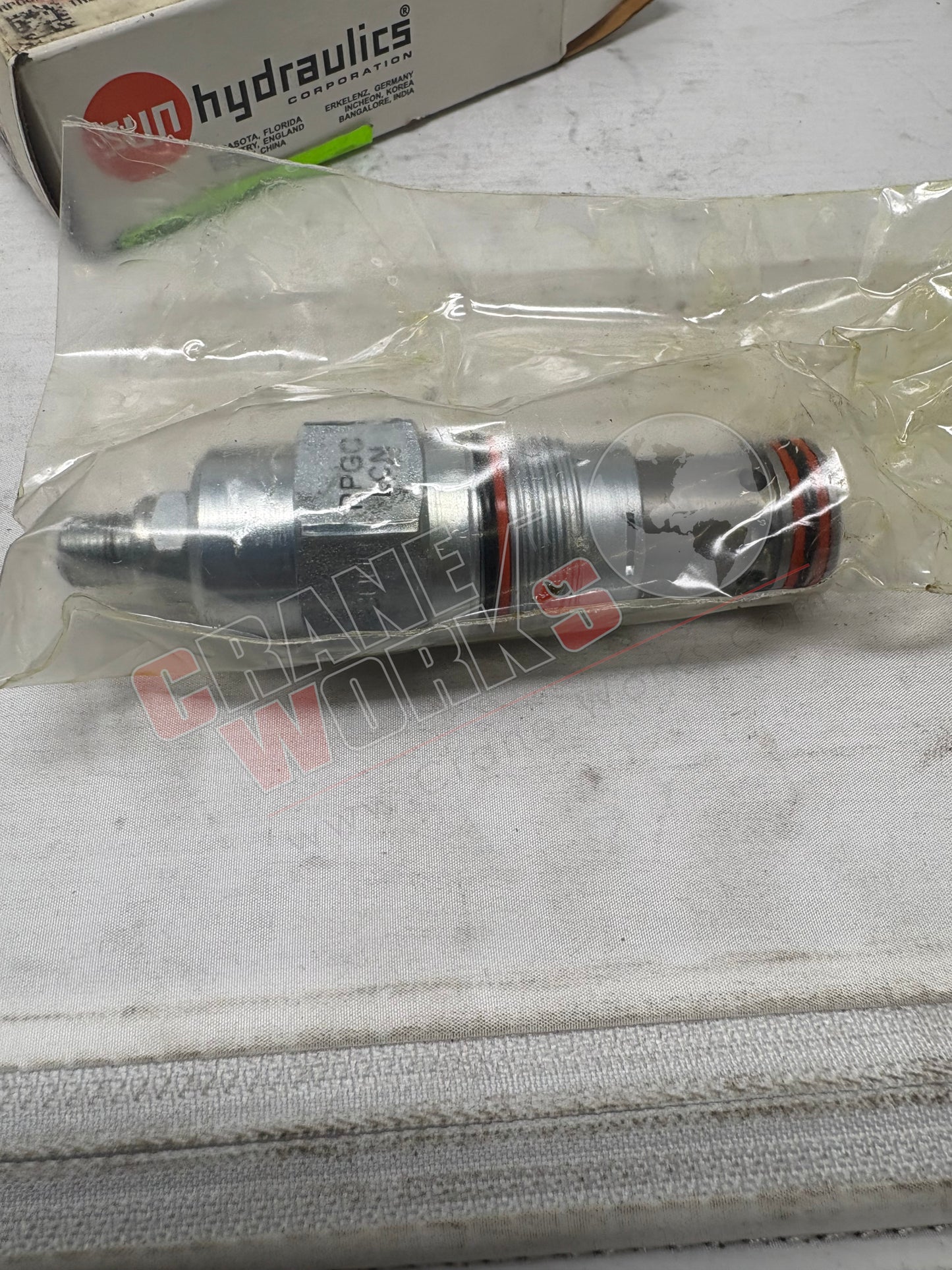 Picture of 6609220, a New Relief Valve, angle 3.