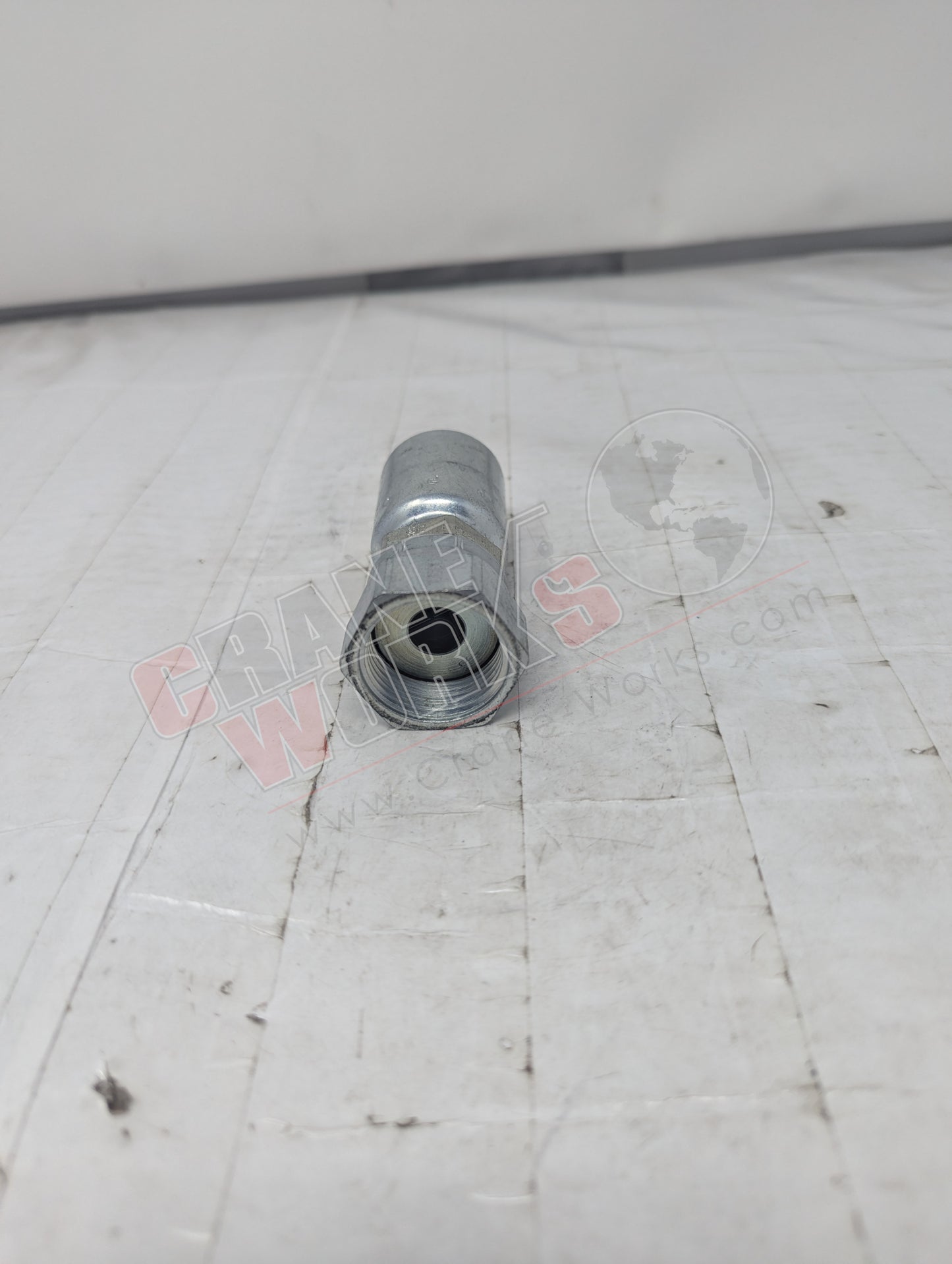 Picture of Pp-00127, a New Park 43 Ser, Fem Seal-Lok Swiv, -12-10, angle 2.