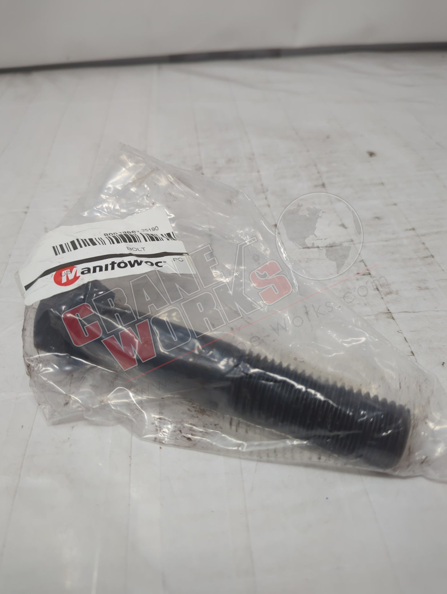 Picture of 80018867, a New Cap Screw, M24X130-12.9, angle 3.