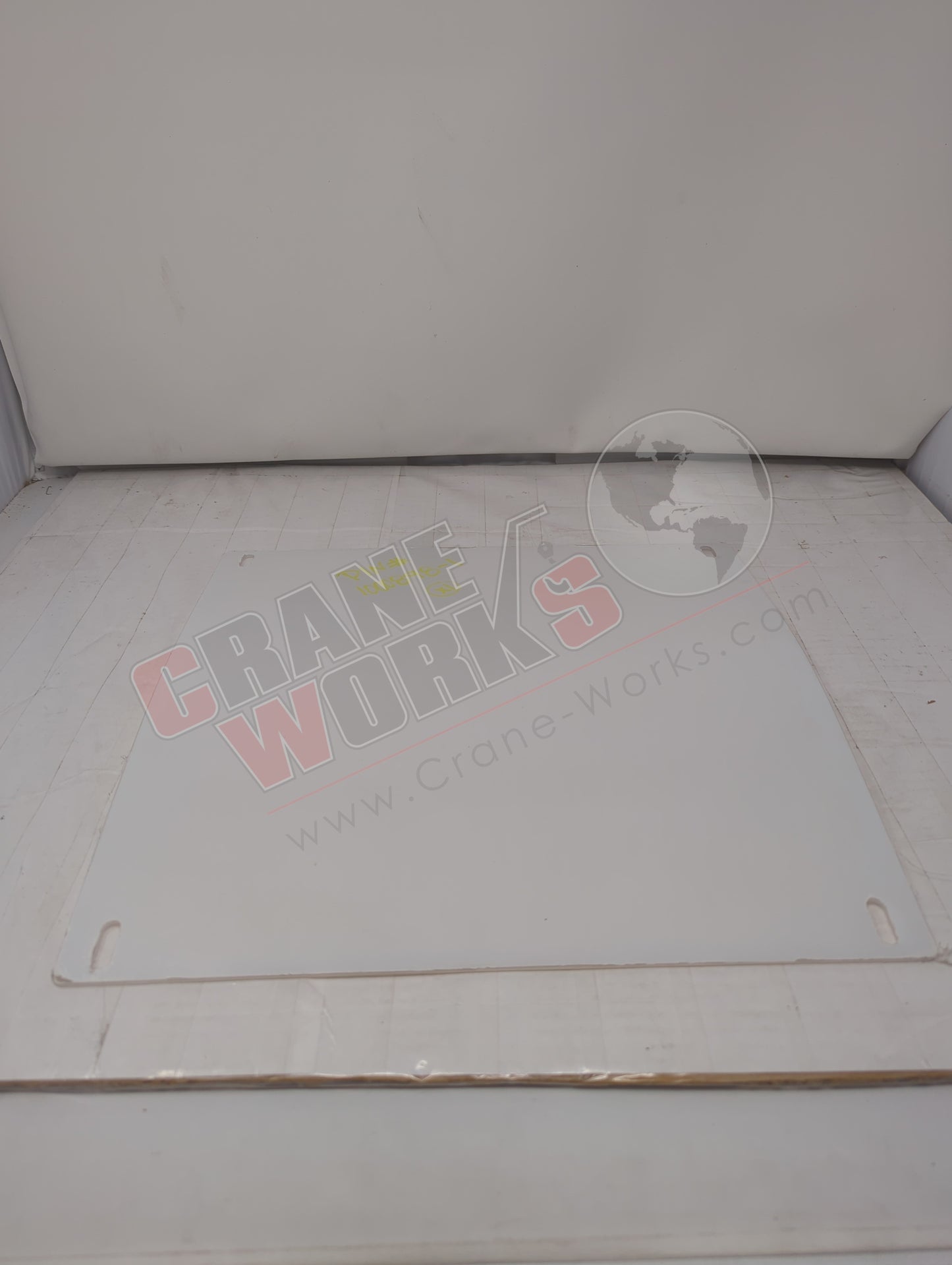Picture of 1000898-1, a New Cover Pedestal Clear, angle 2.