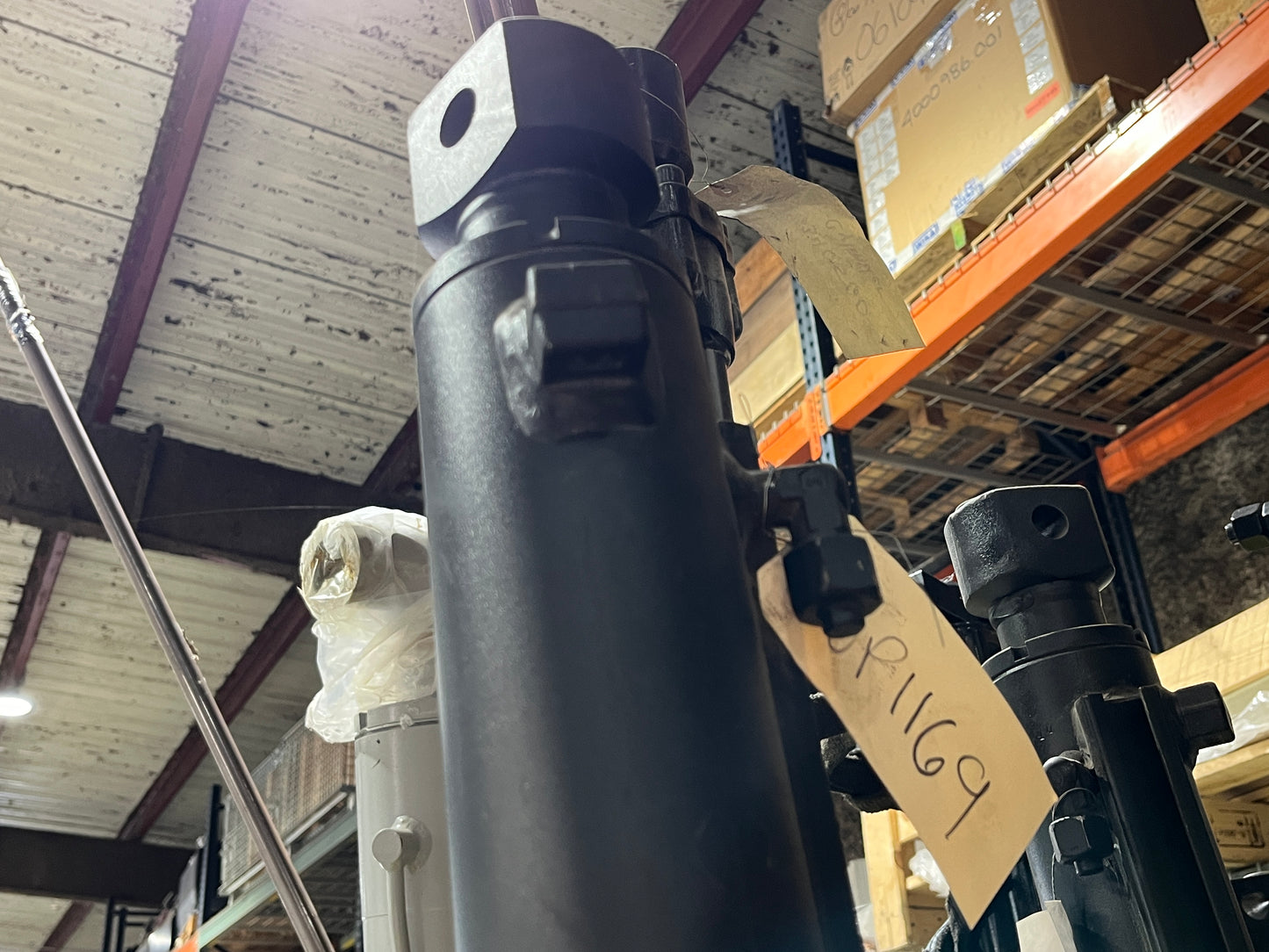 UP1169 | New Boom Extension Cylinder *Note*