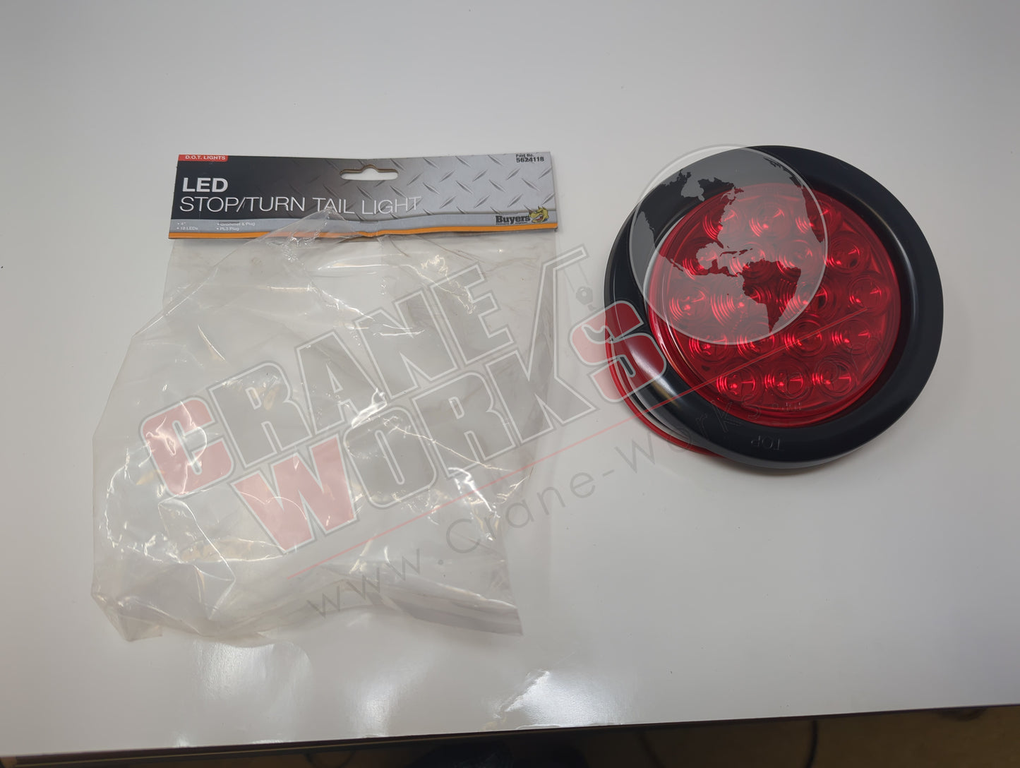 5624118 | New Tail Light, Led 4" 44002R