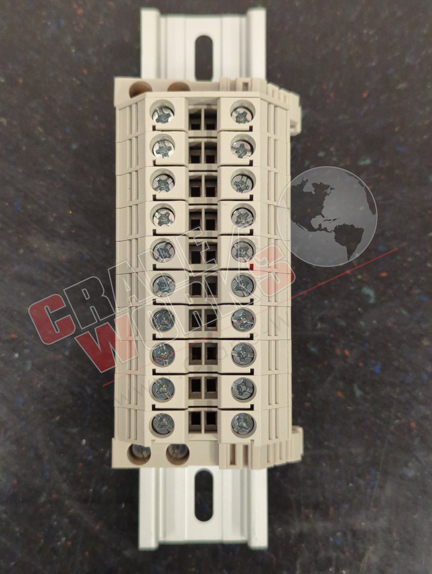 Picture of DK6N, a  New Terminal Block Box 50Amp 600 Volt, angle 2.