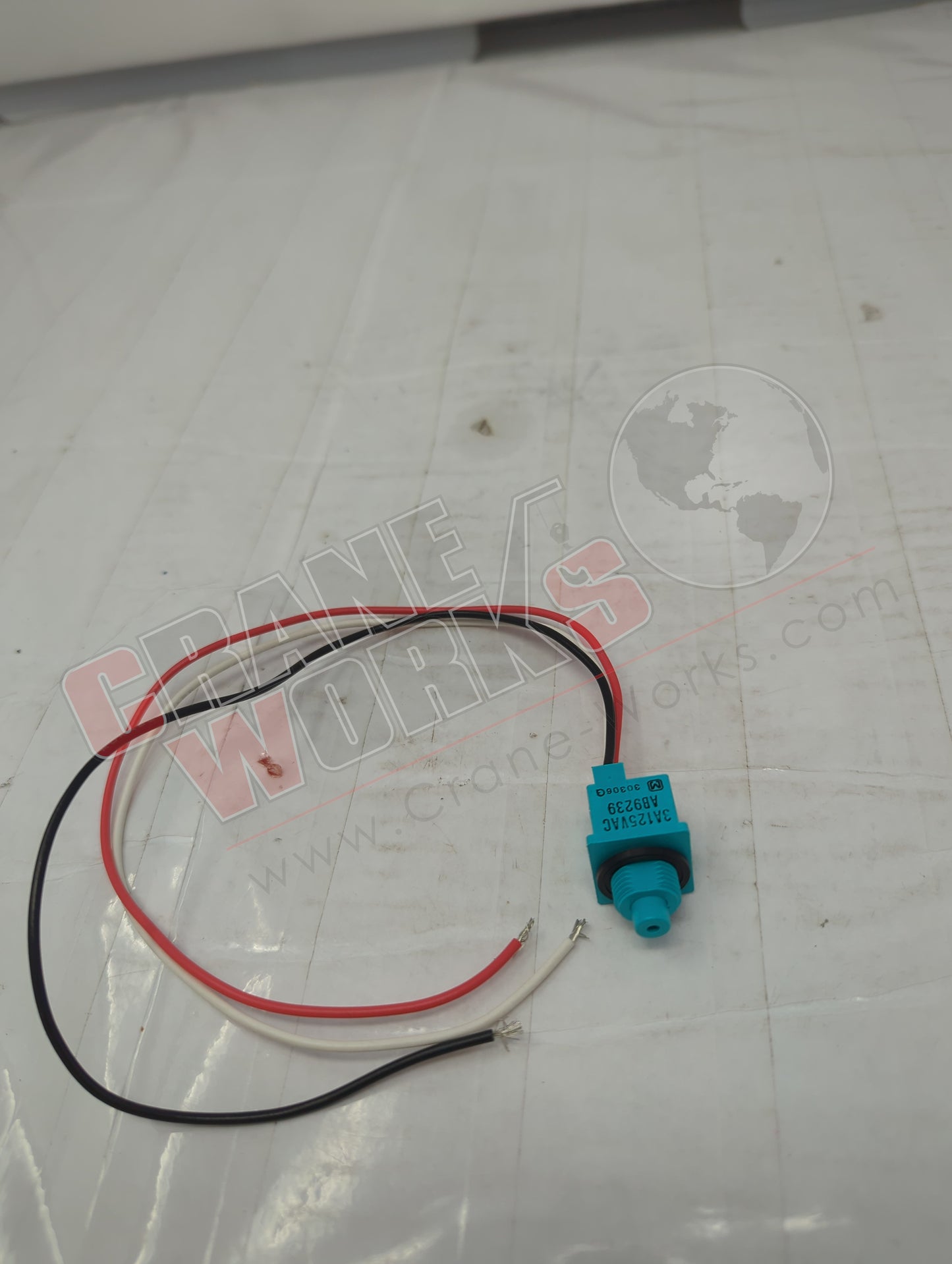 82101429239 | New Switch, Push