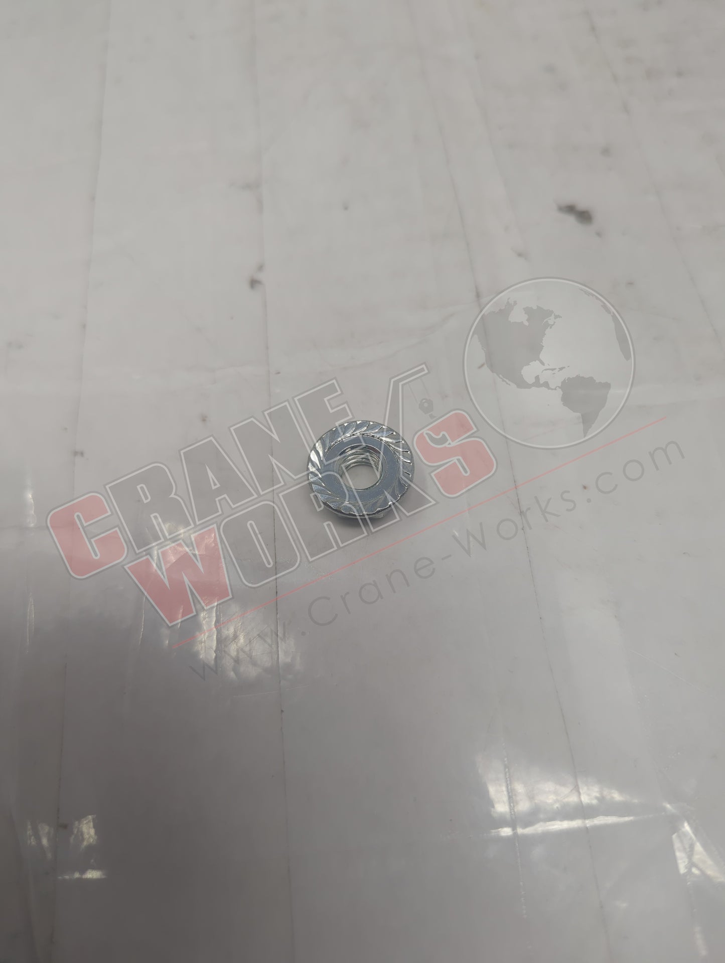 KP61185 | New Spin Locknut Serrated Flng 5/16-18 B/Ox (29873)