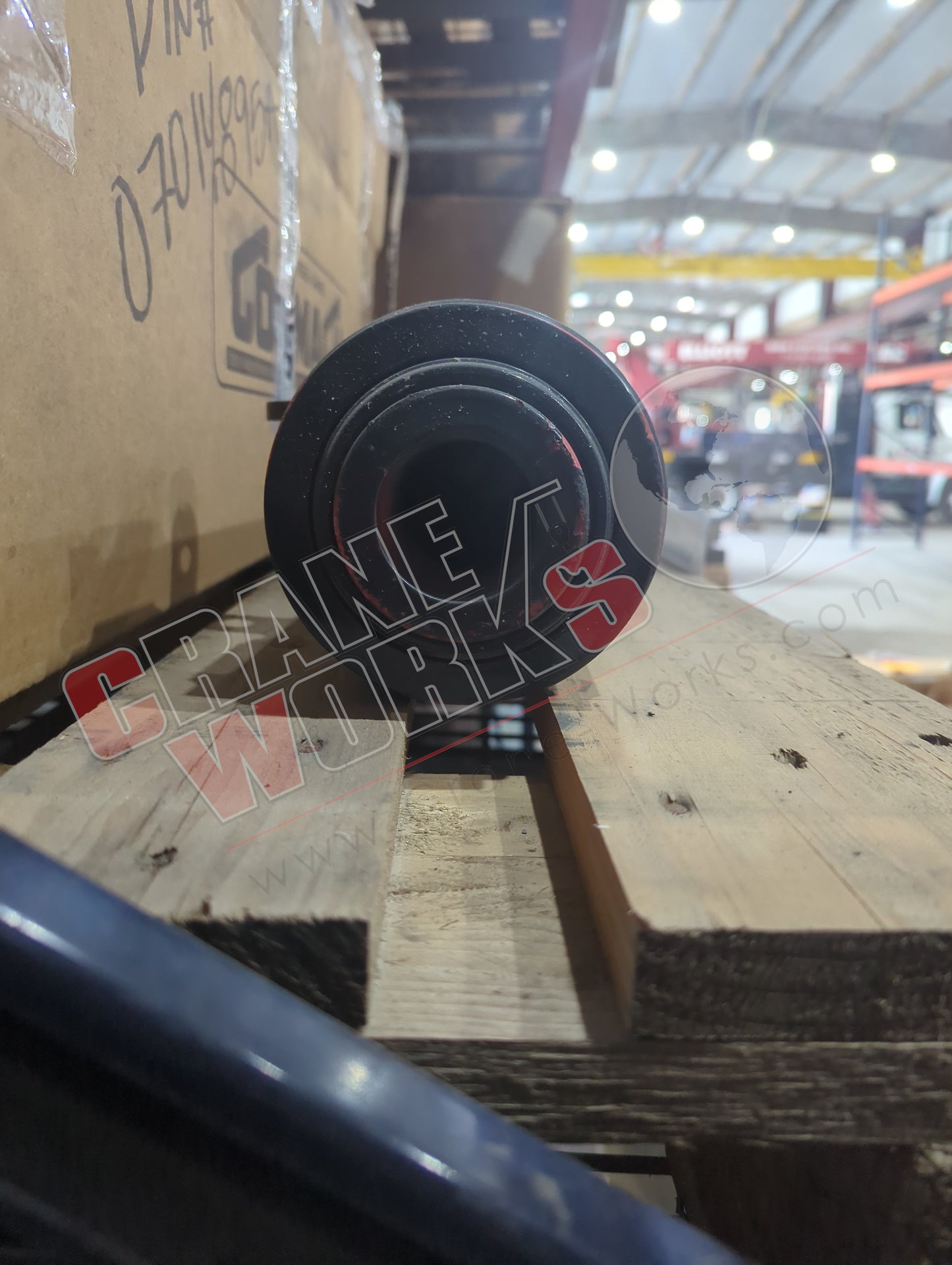 07014792B | New Outrigger Cylinder