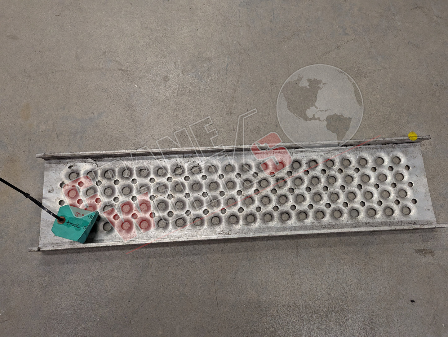 1805CW | New Truck Step