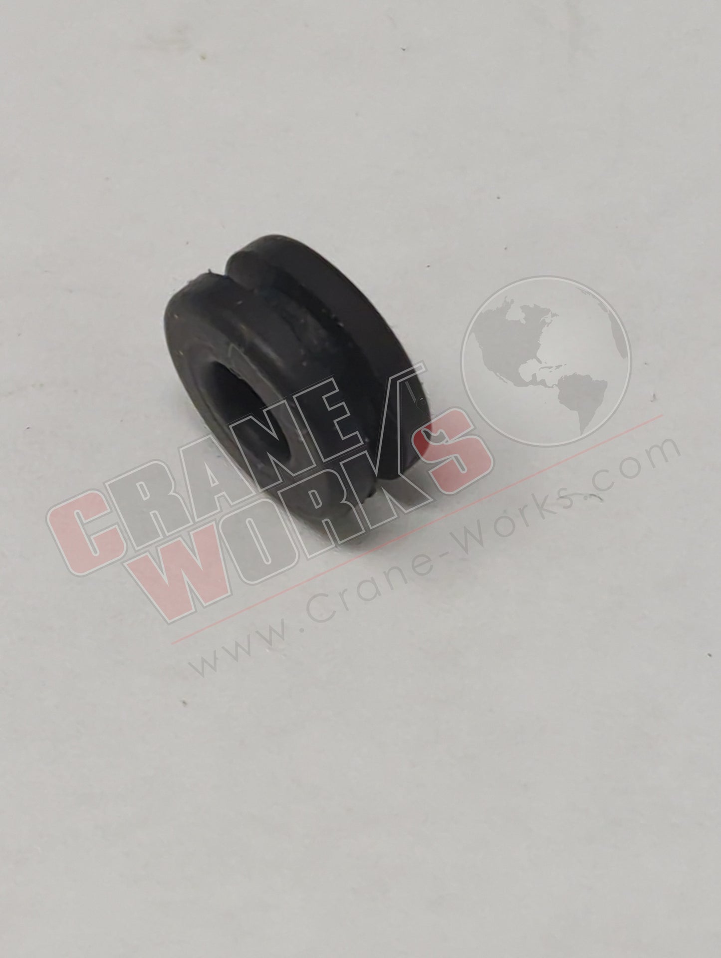 KP553346 | New 5/32"Bore Dia. X 3/8"O.D. Rubber Gromme (43230)
