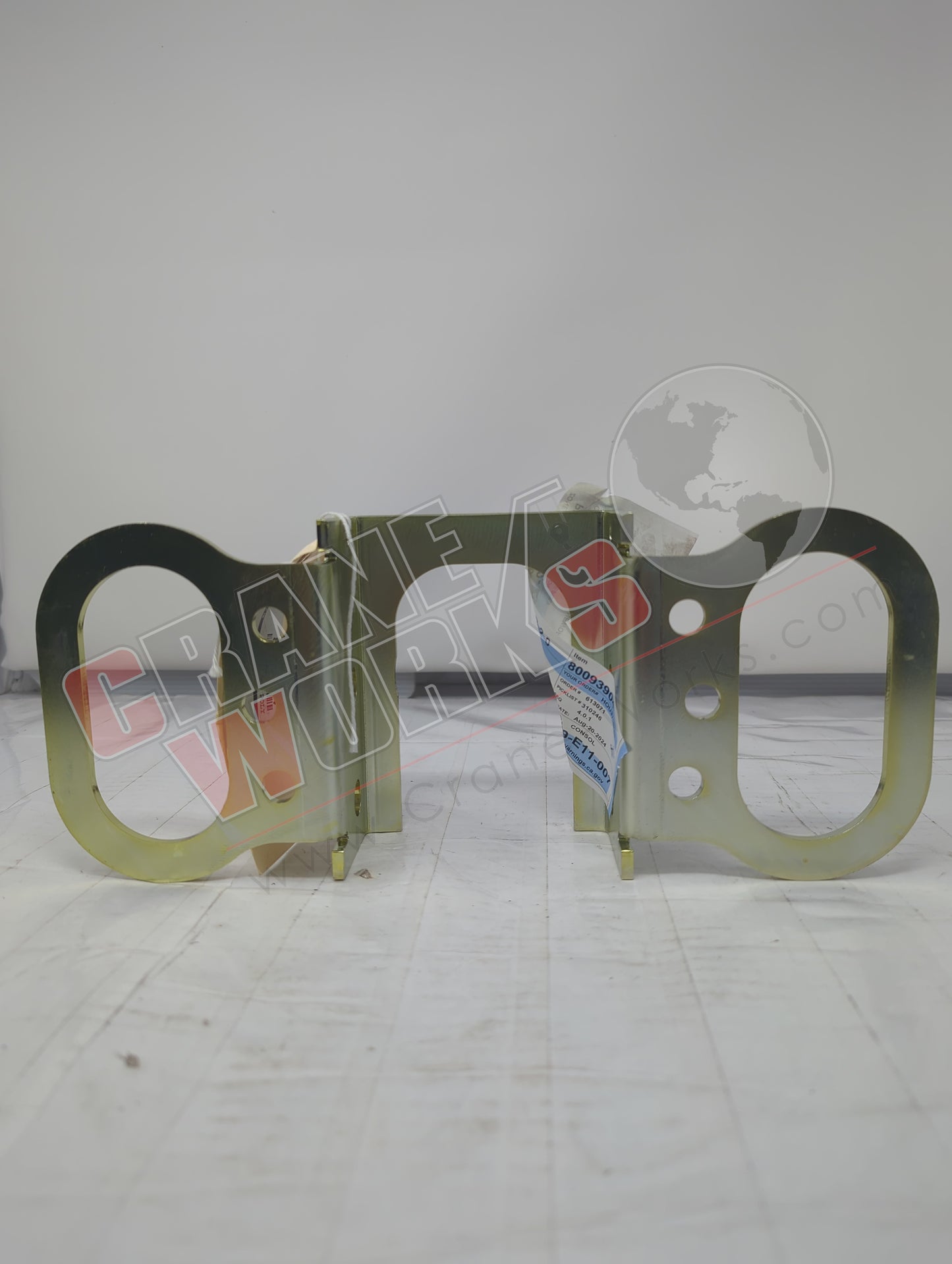 80093904 | New Outrigger Float Mount Bracket