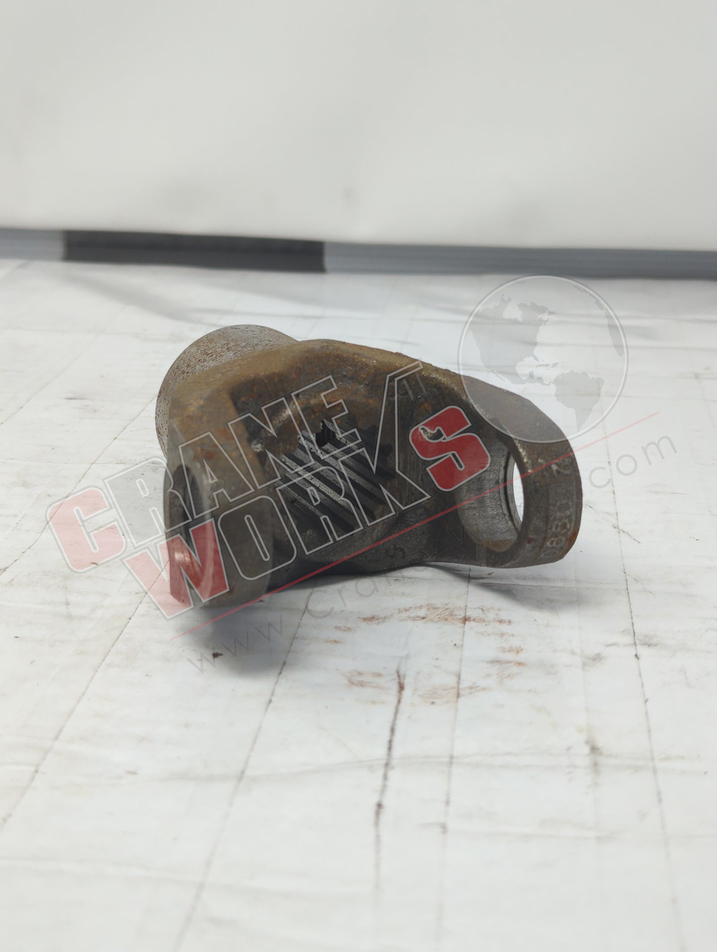 T143390 | New End Yoke