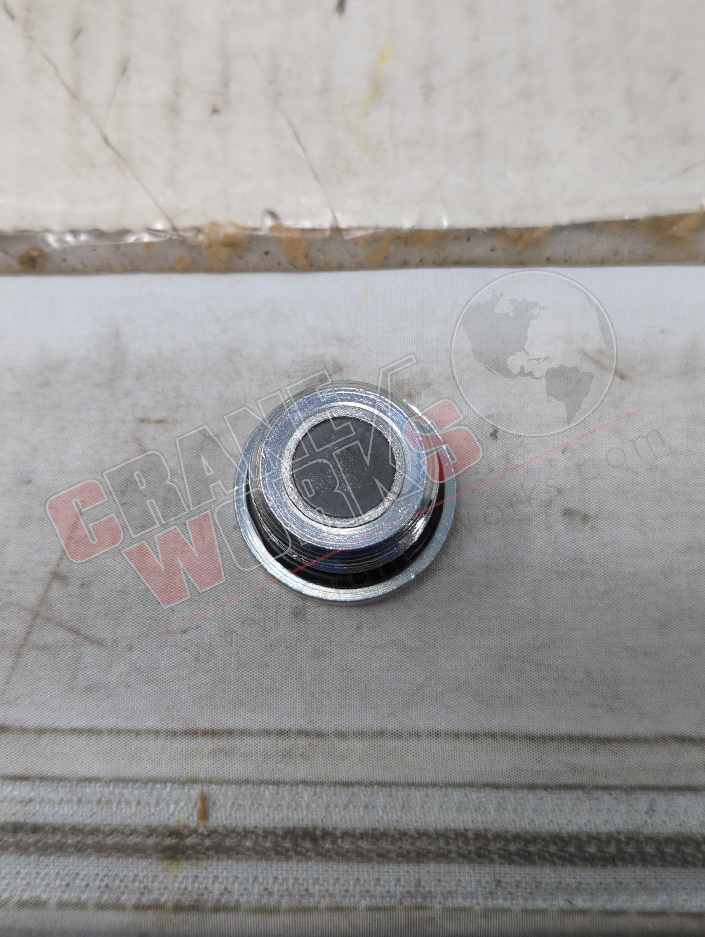 104569 | New Plug, Rear End Magnetic