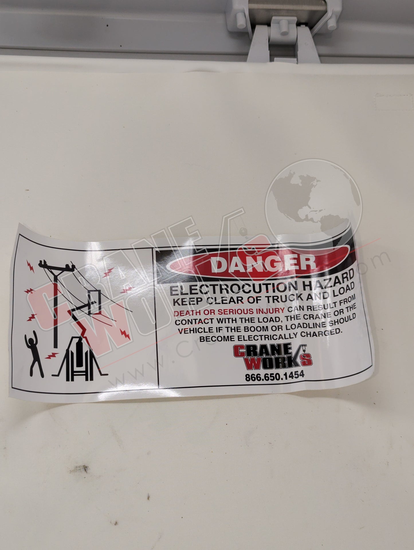 651-00184 | New Electrocution Hazard 9 X 3