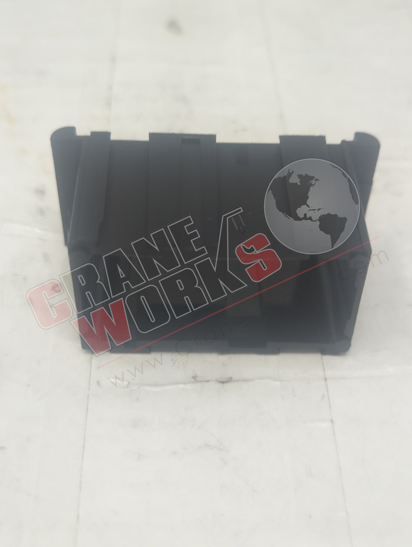 82159-2 | New Rocker Panel Bracket