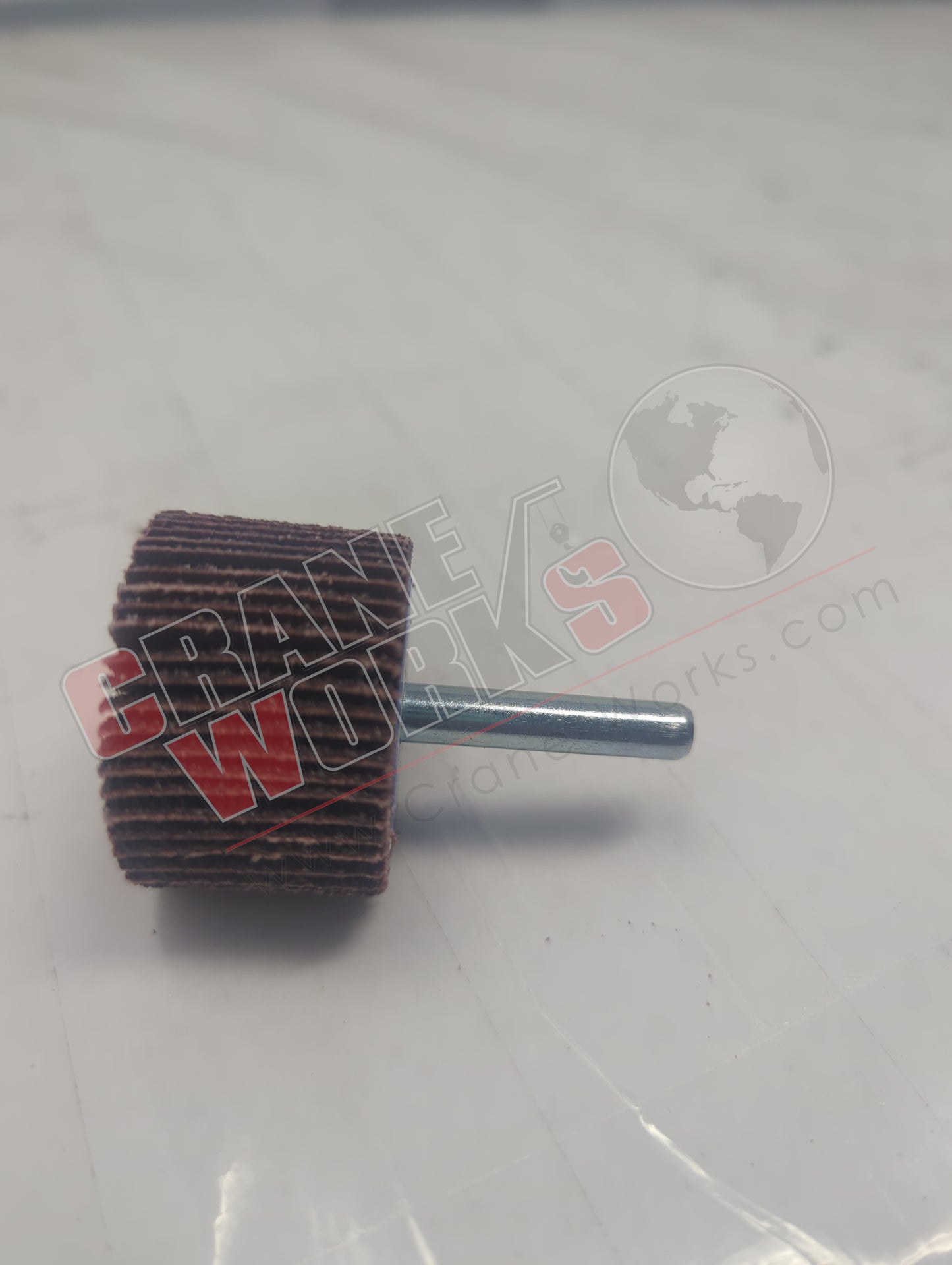 447R96 | New Flap Wheel, 1 1/2" Dia X 1" W, 1/4" Shank,40 Grit