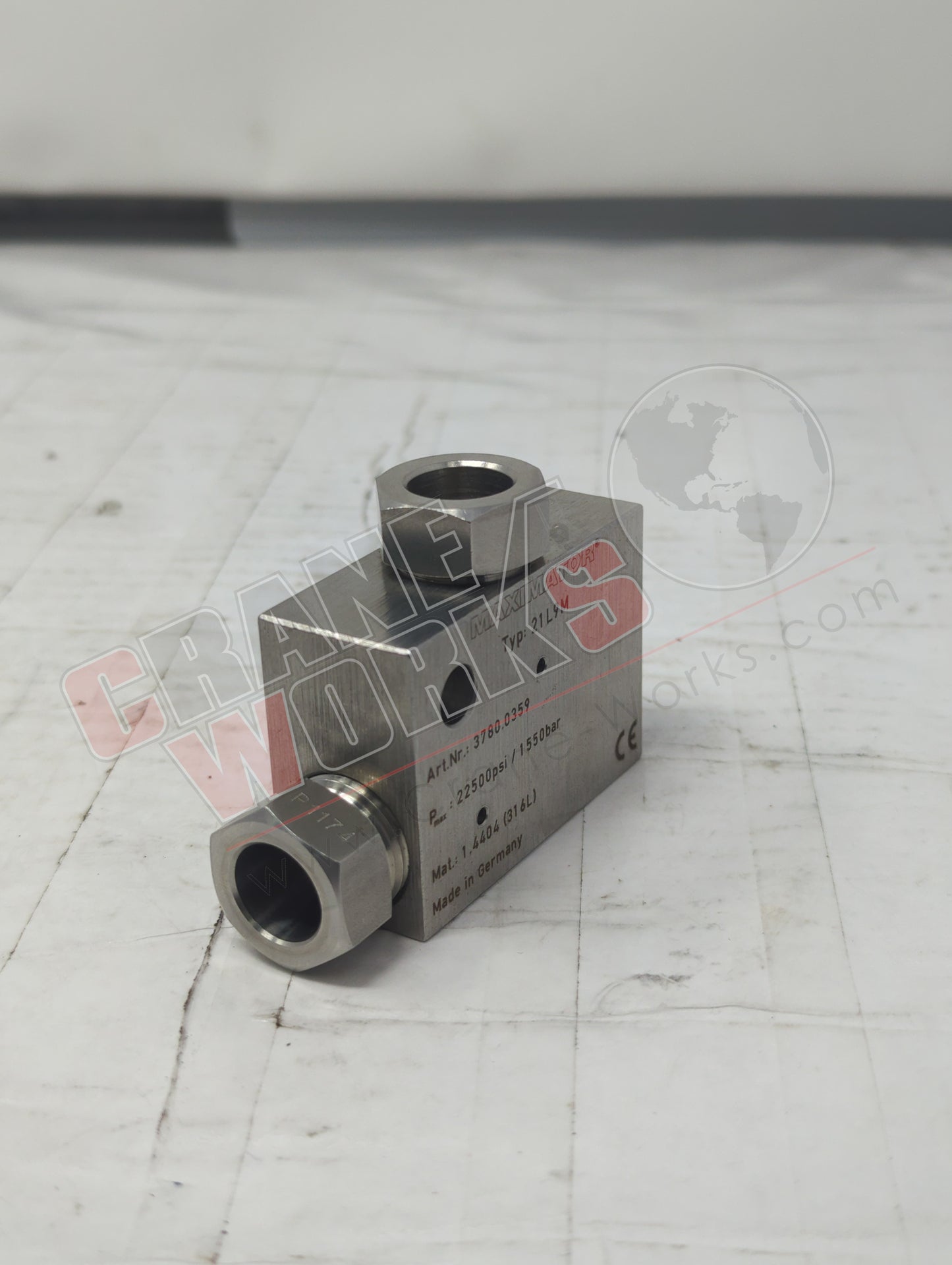 HEMF9 | New 9/16" Mp Female Elbow