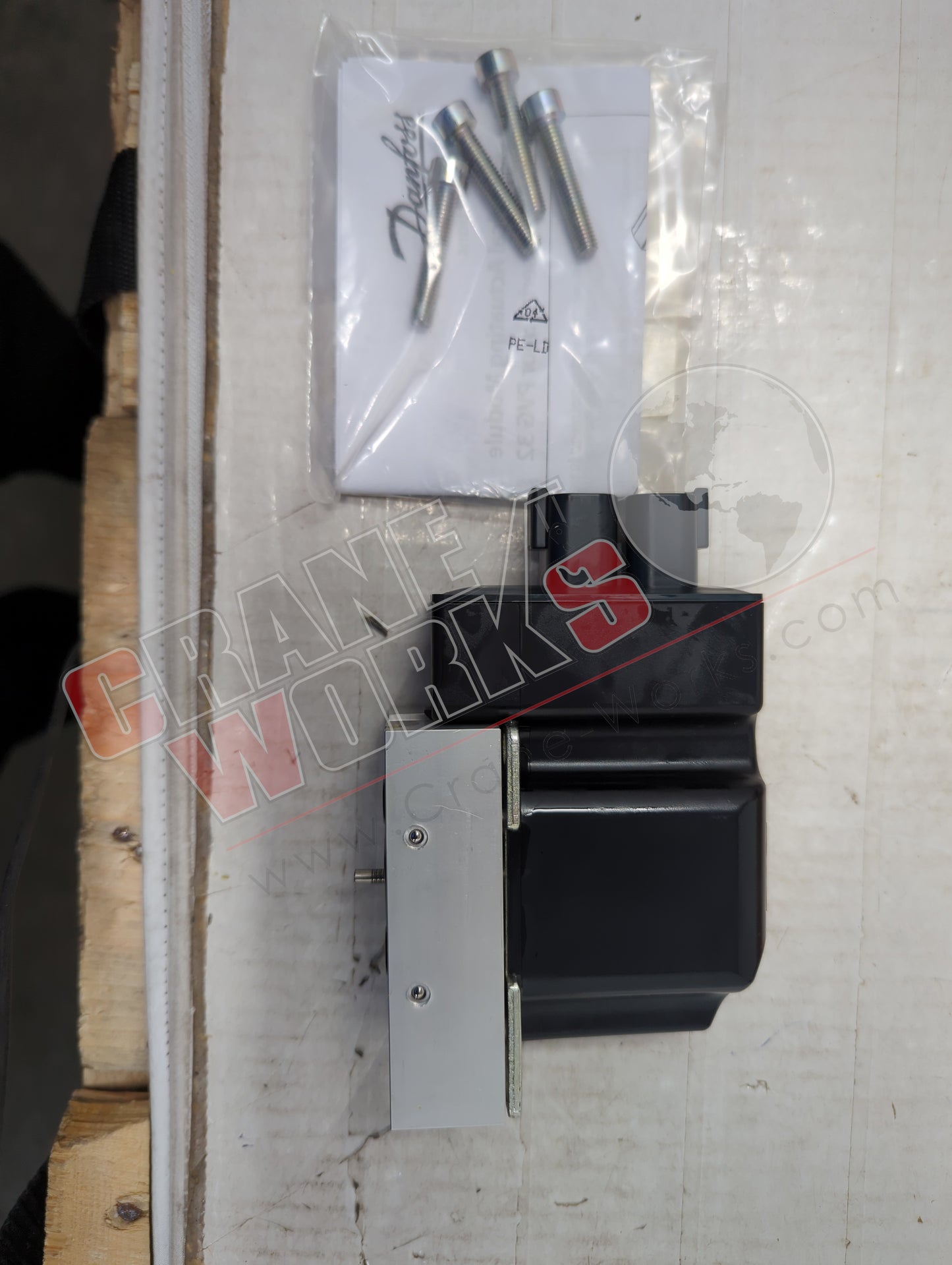 08240648 | New Danfoss Actuator Main Lifting