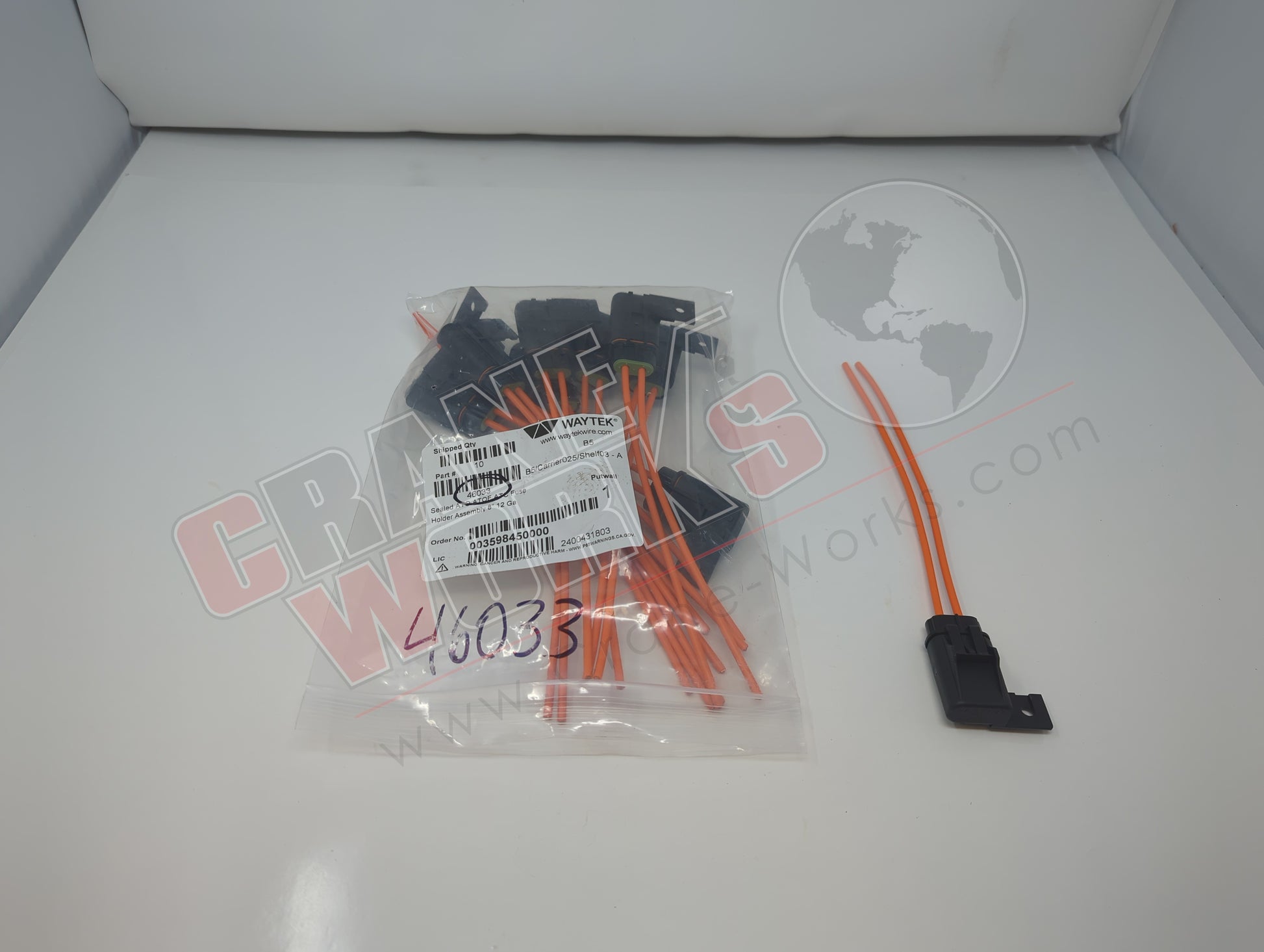 Picture of 46033, a  New Fuse Holder, angle 2.