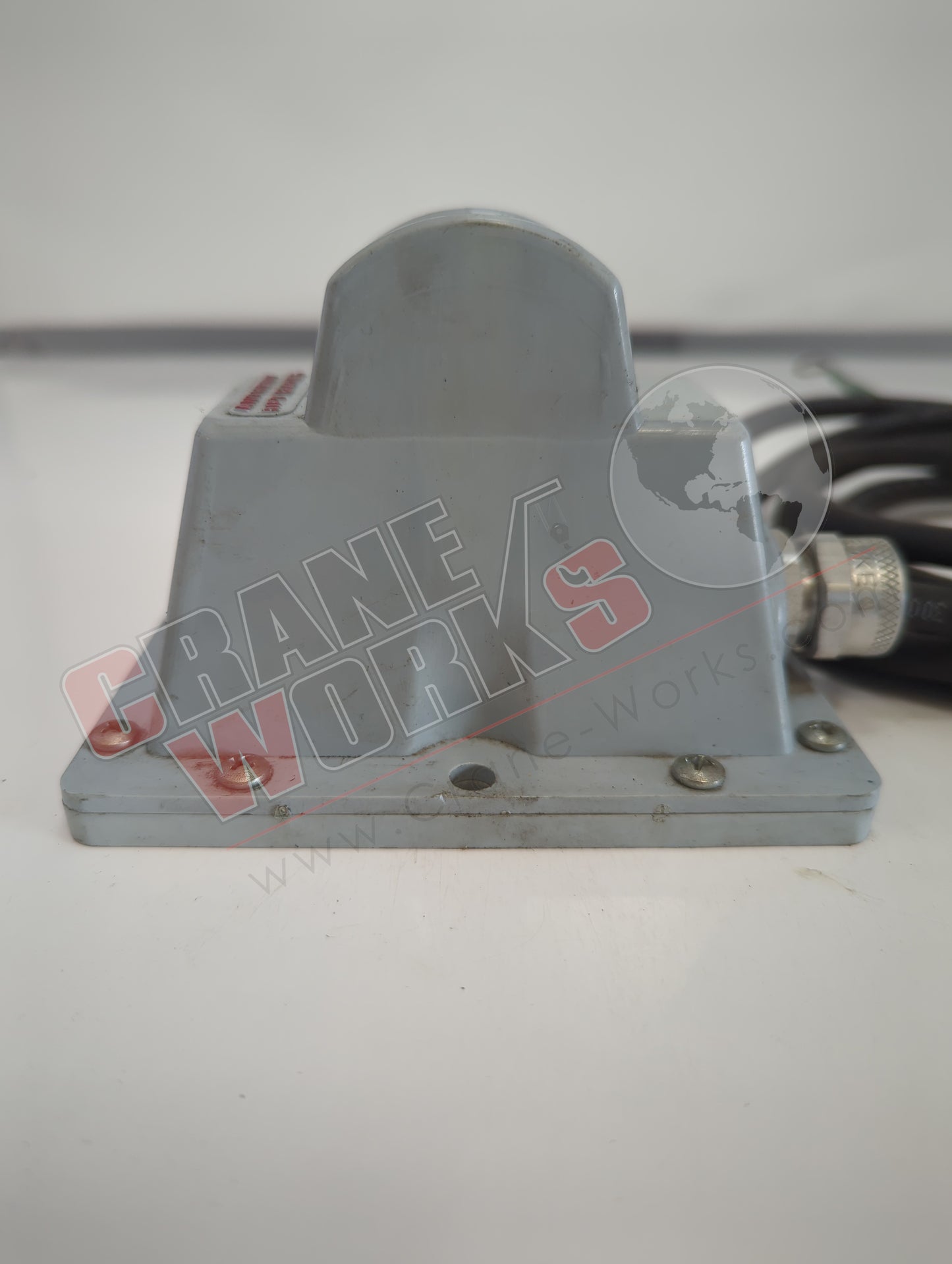 ATU-393 | New Switch, Lift Gate