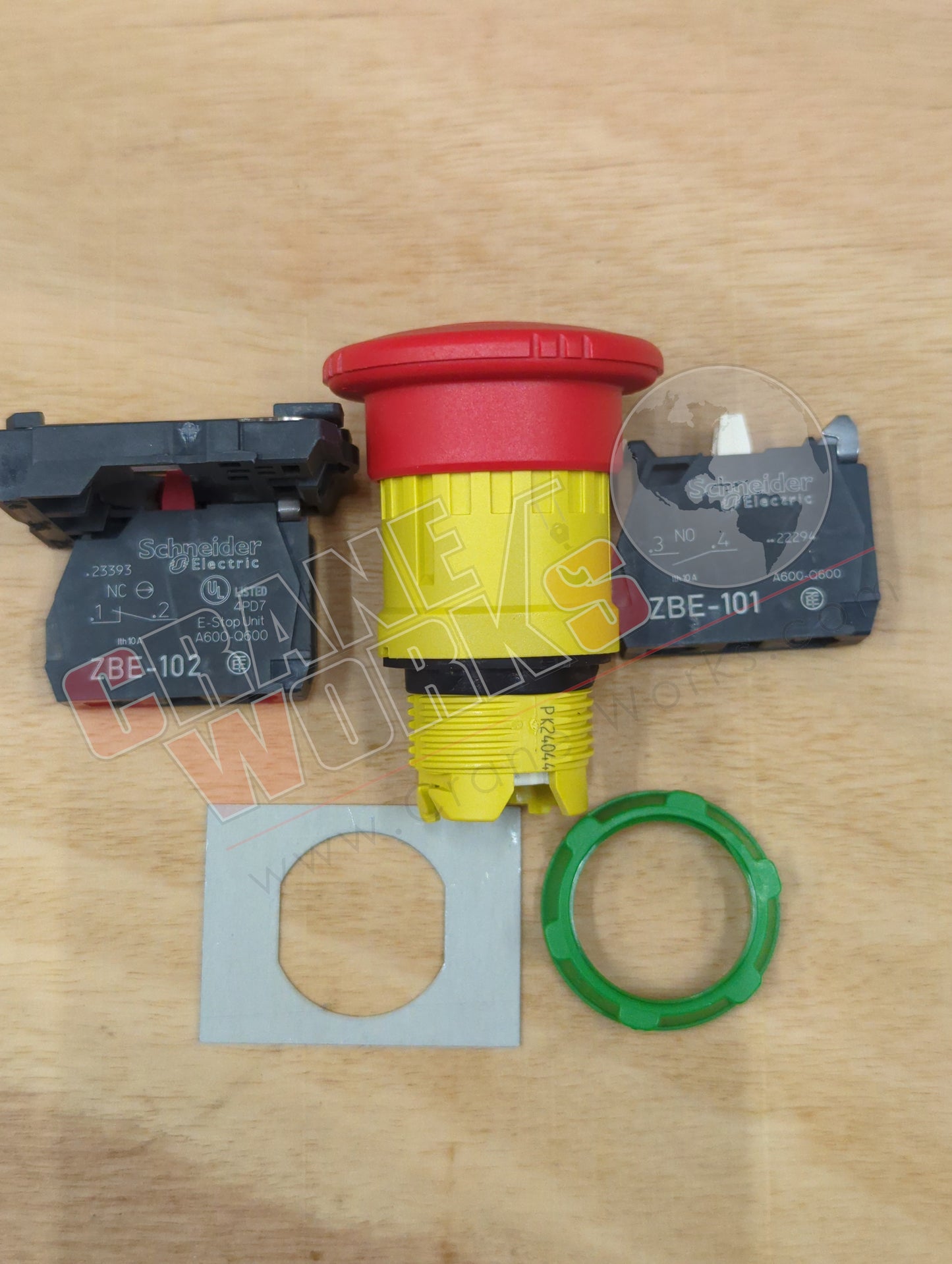 46982 | New E Stop, Large