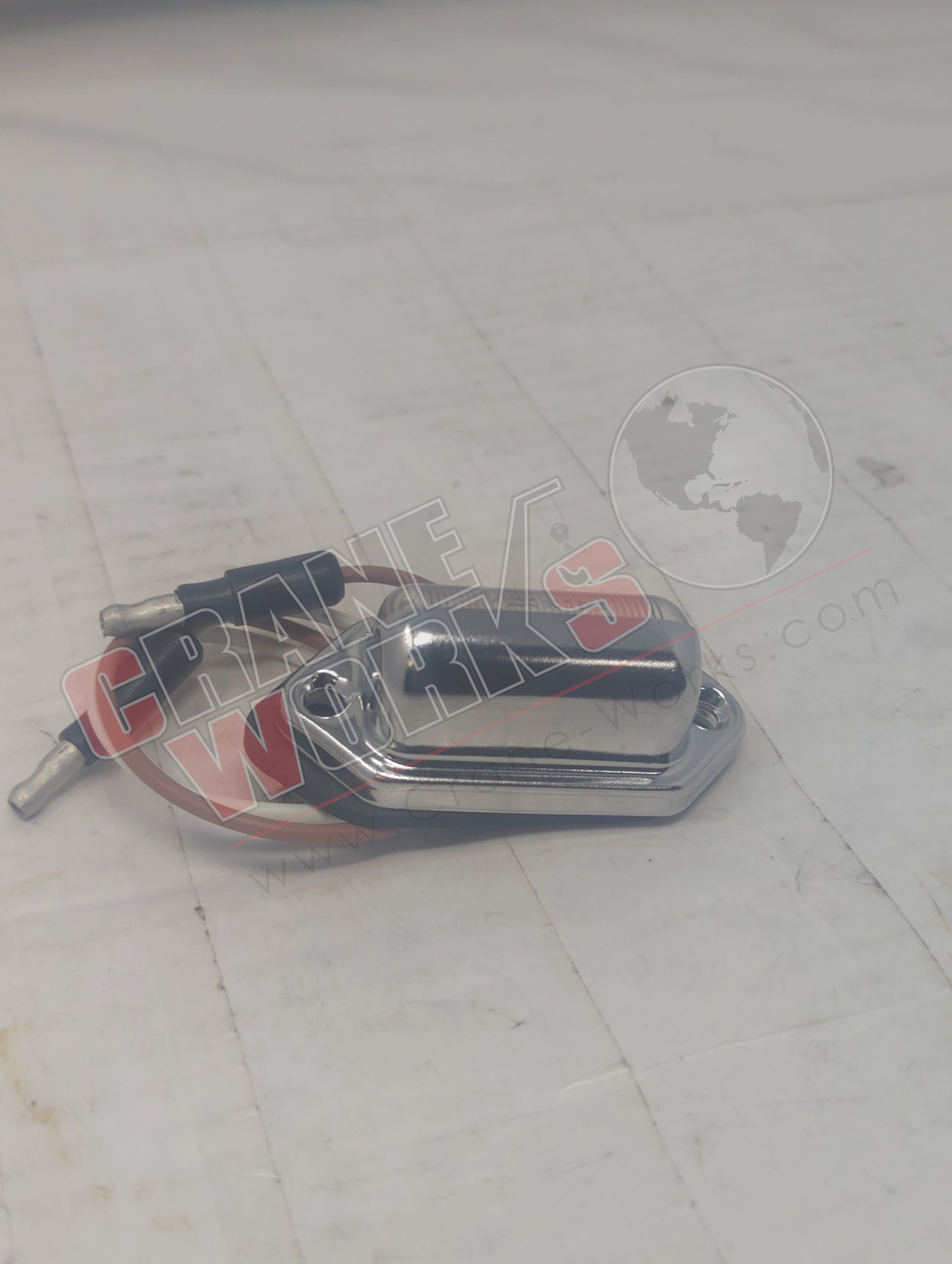 5622133 | New Chrome Led License Plate Lamp