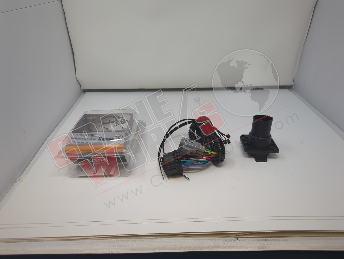 TC1775P | New 7-Way Rv Blade Output Trailer Connector