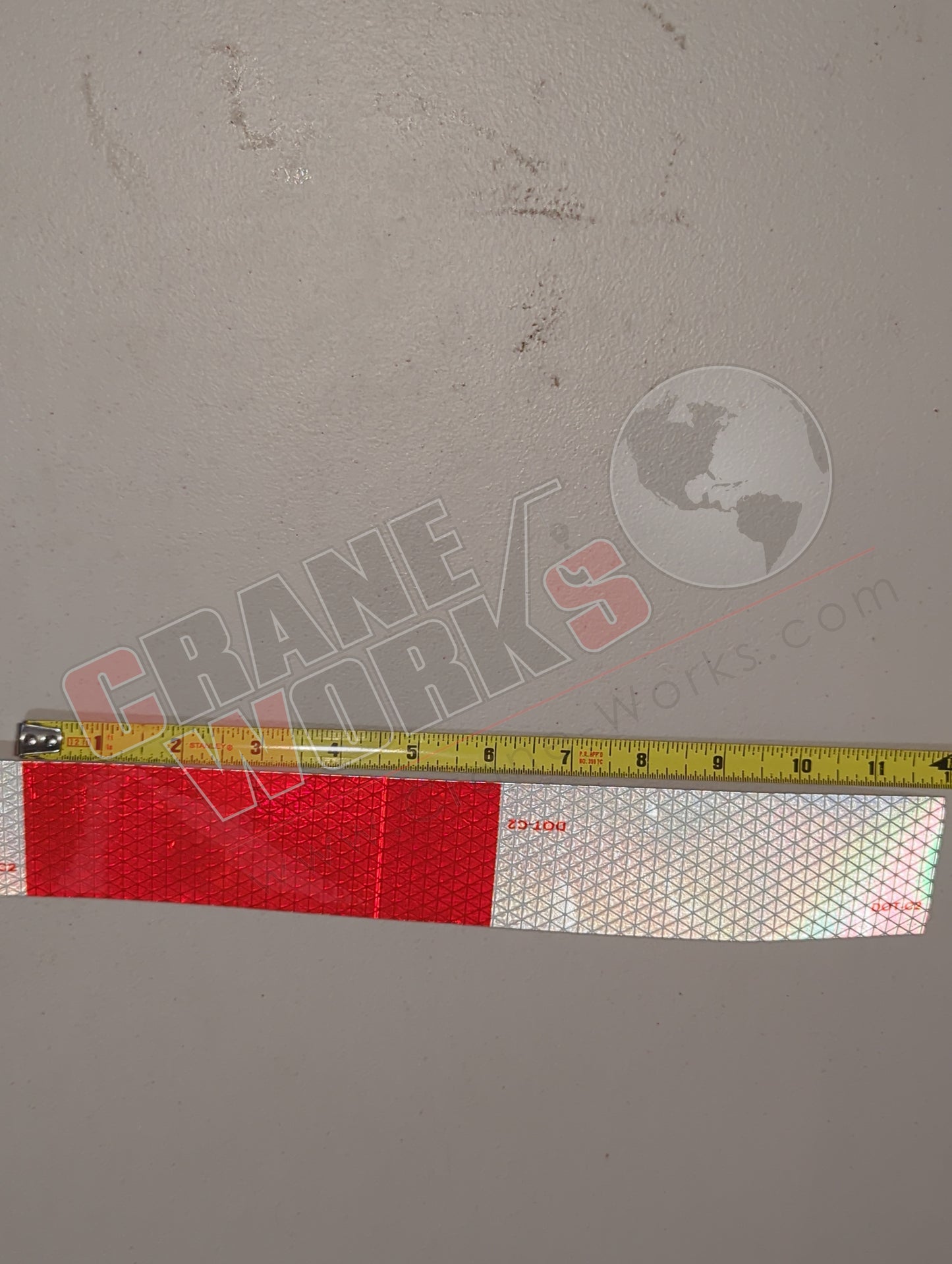 64936 | New Red / White Reflective Tape