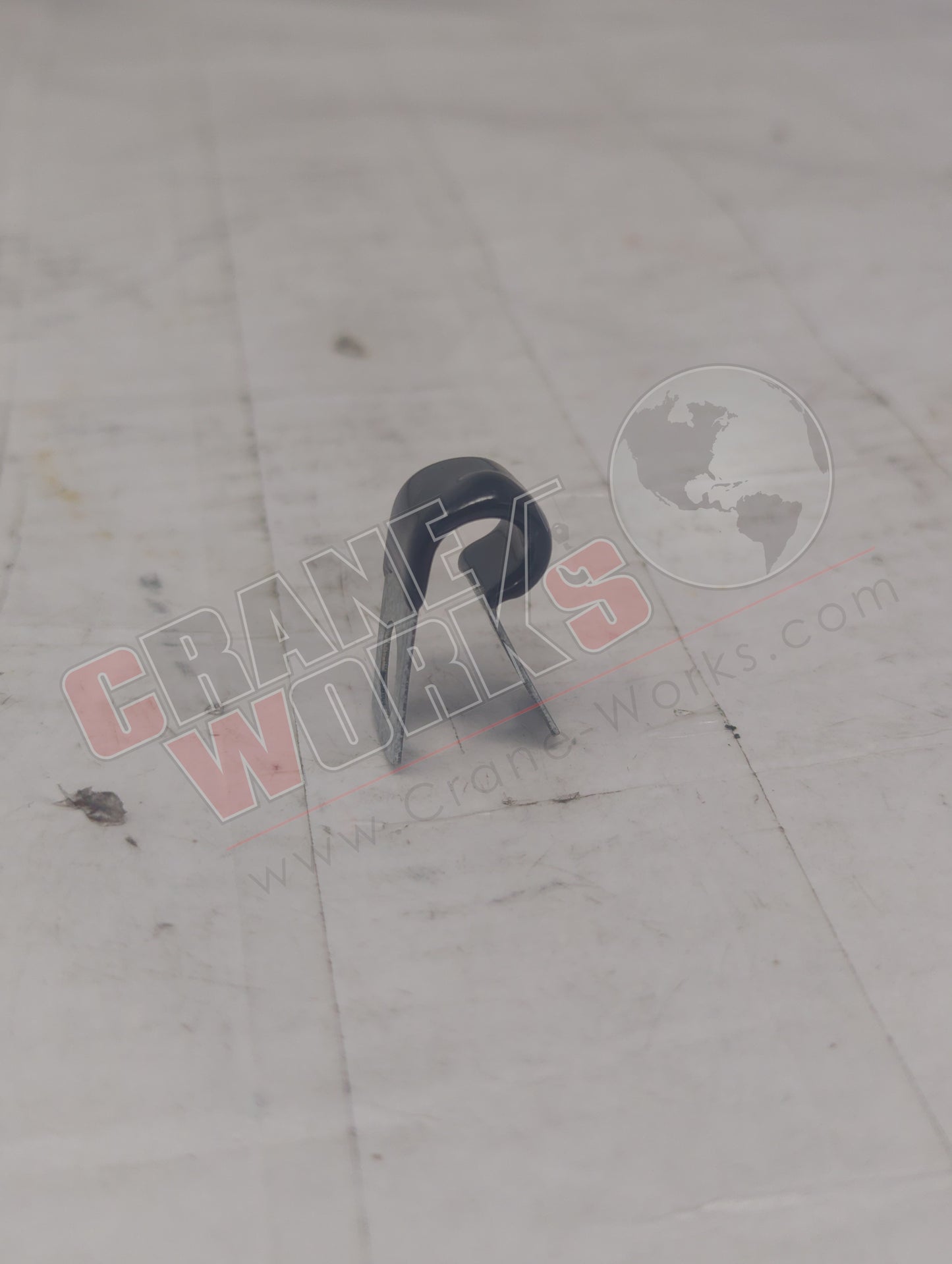 32601 | New Self Seat Clamp 1/4 Dia 1/4 Mtg Hole (1/4X1/4)