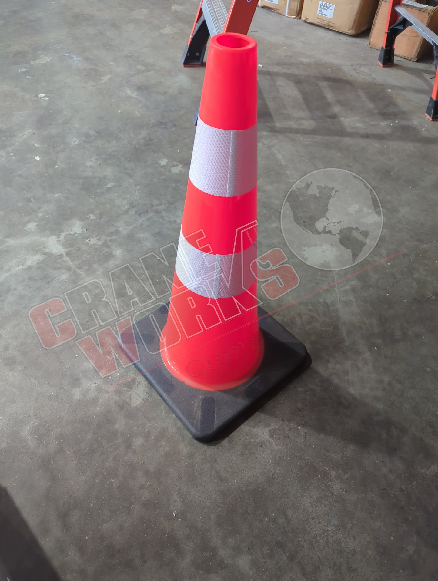 RC700326C | New Traffic Cone 28"