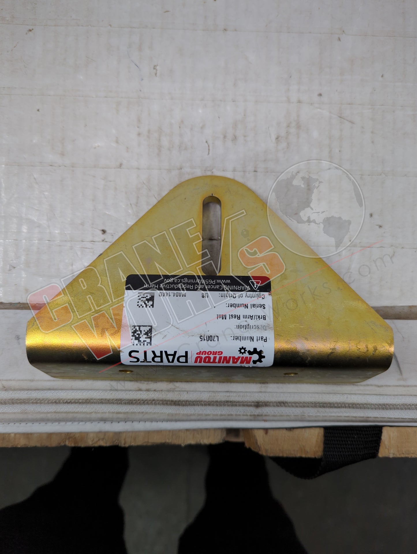 L70015 | New Brkt/Arm Rest Mnt